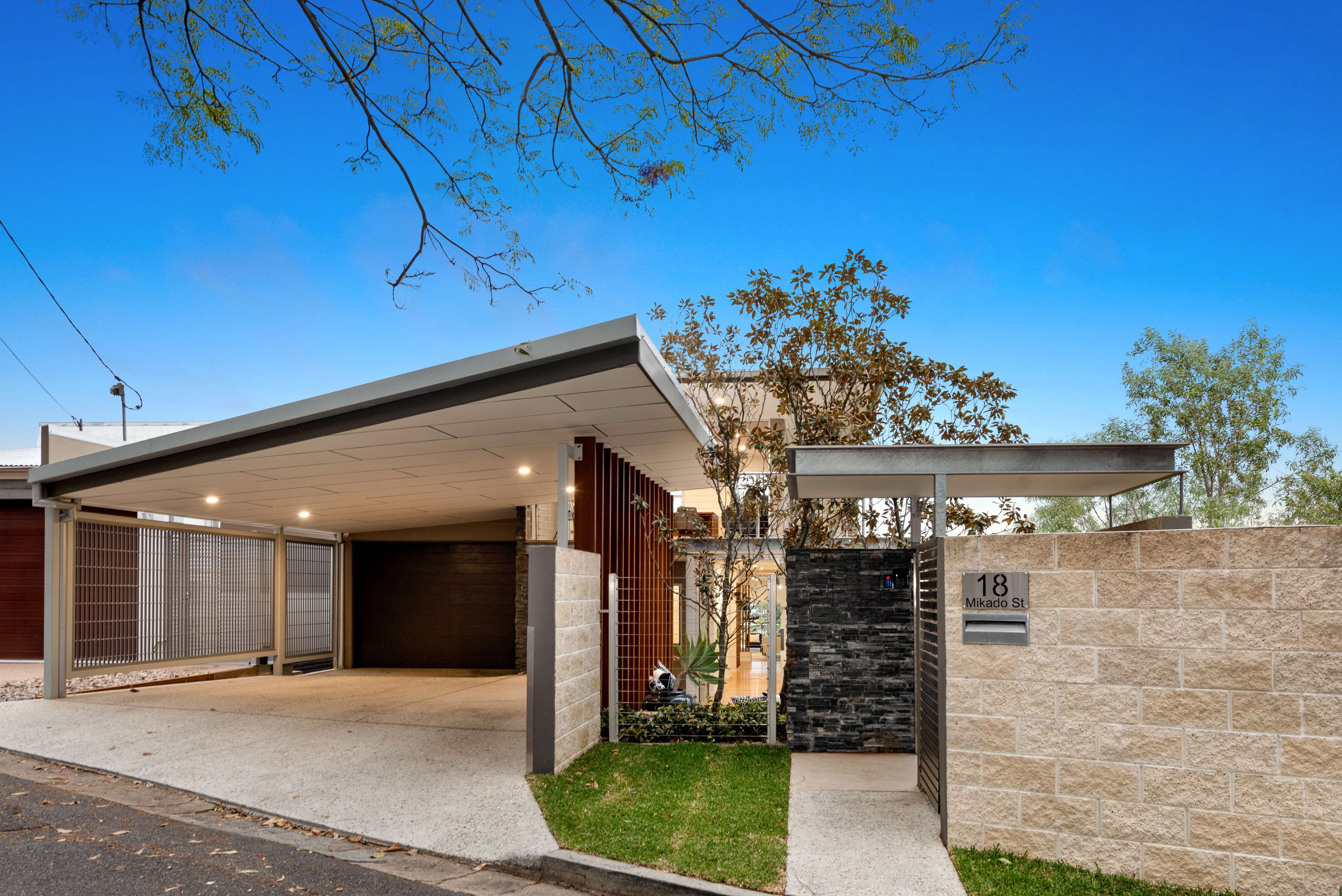 18 Mikado Street, Hamilton, QLD 4007