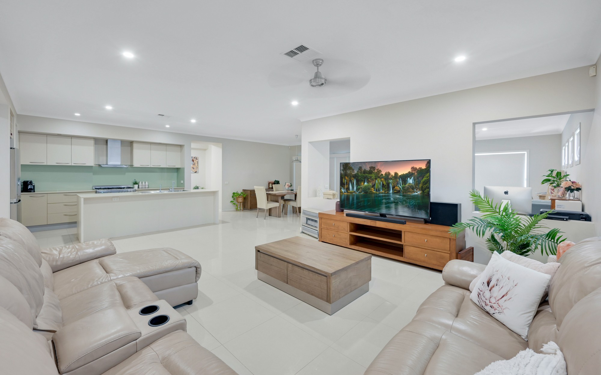 4 Ruwald Place, Camden Park, NSW 2570