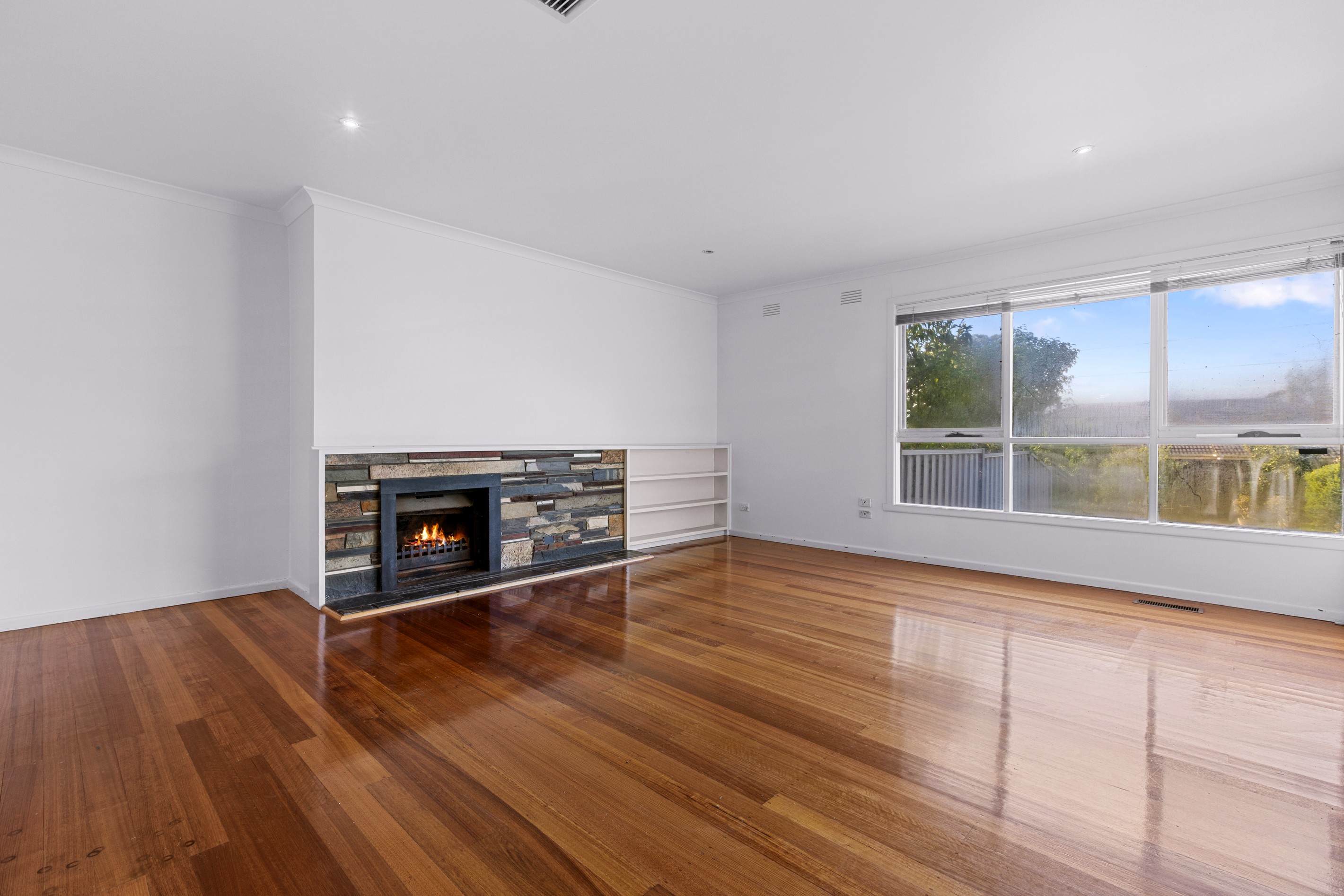 1 Mingana Road, Wantirna South, VIC 3152