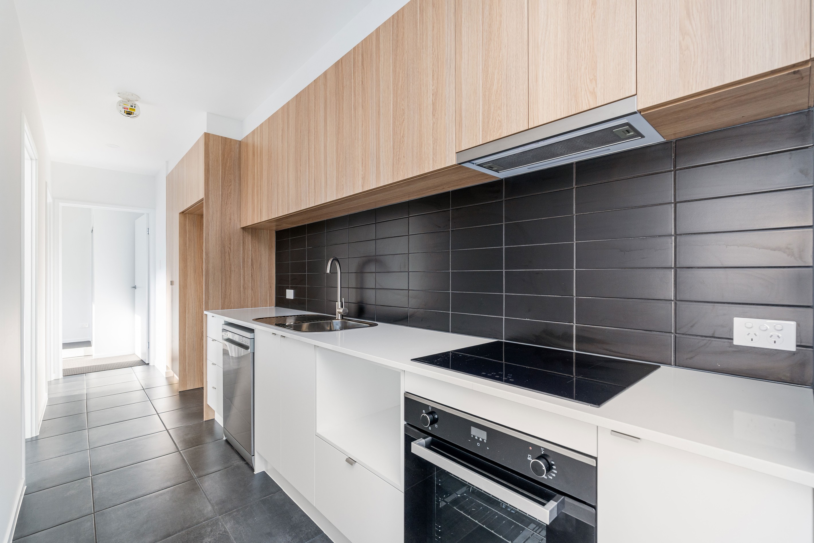 1a/16 Miraflores Place, Wondunna, QLD 4655