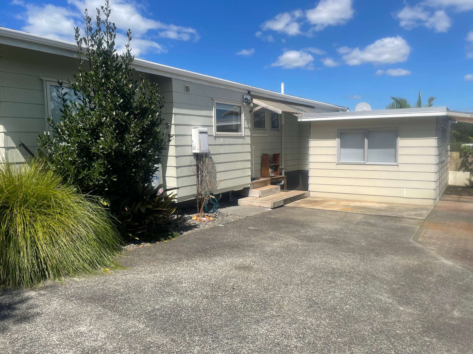 62 Raumati Crescent photo 5