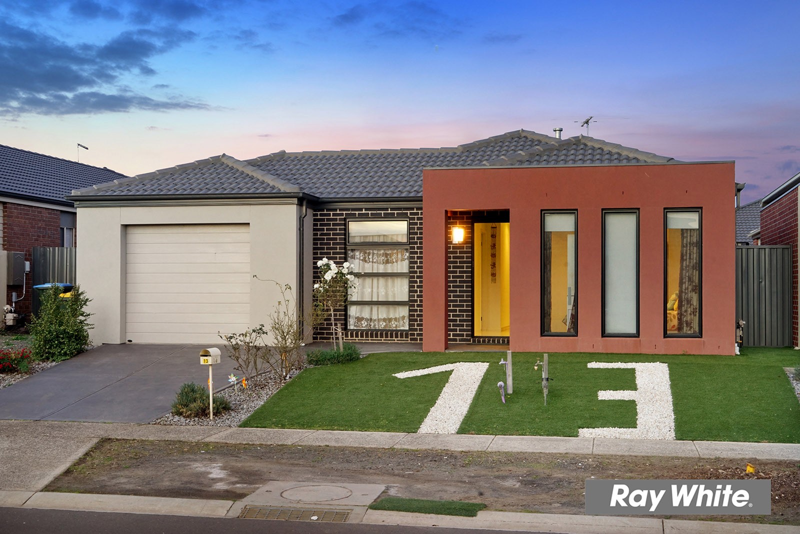 13 Lancewood Road, MANOR LAKES, VIC 3024