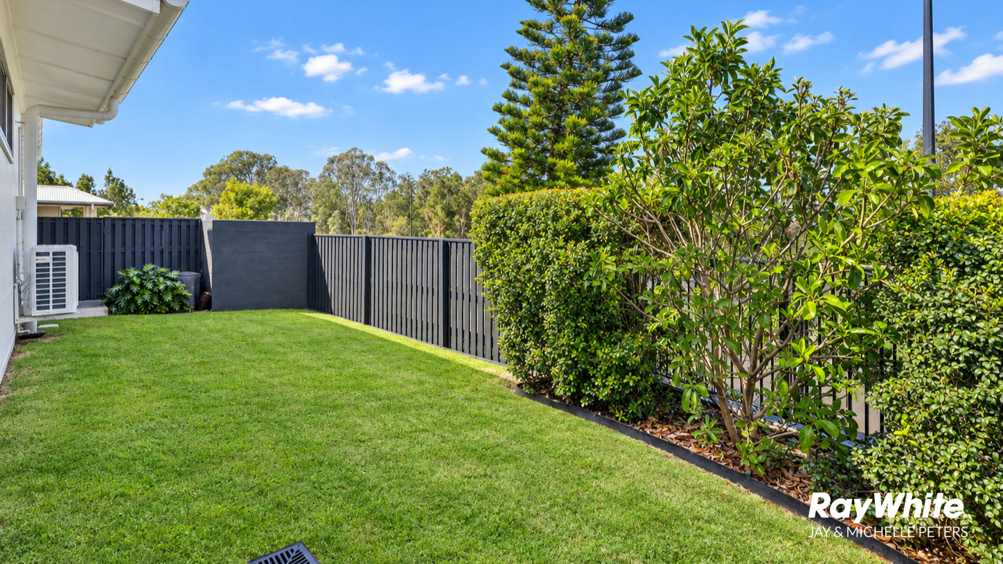 194 Lakeview Promenade — photo 11 of 28