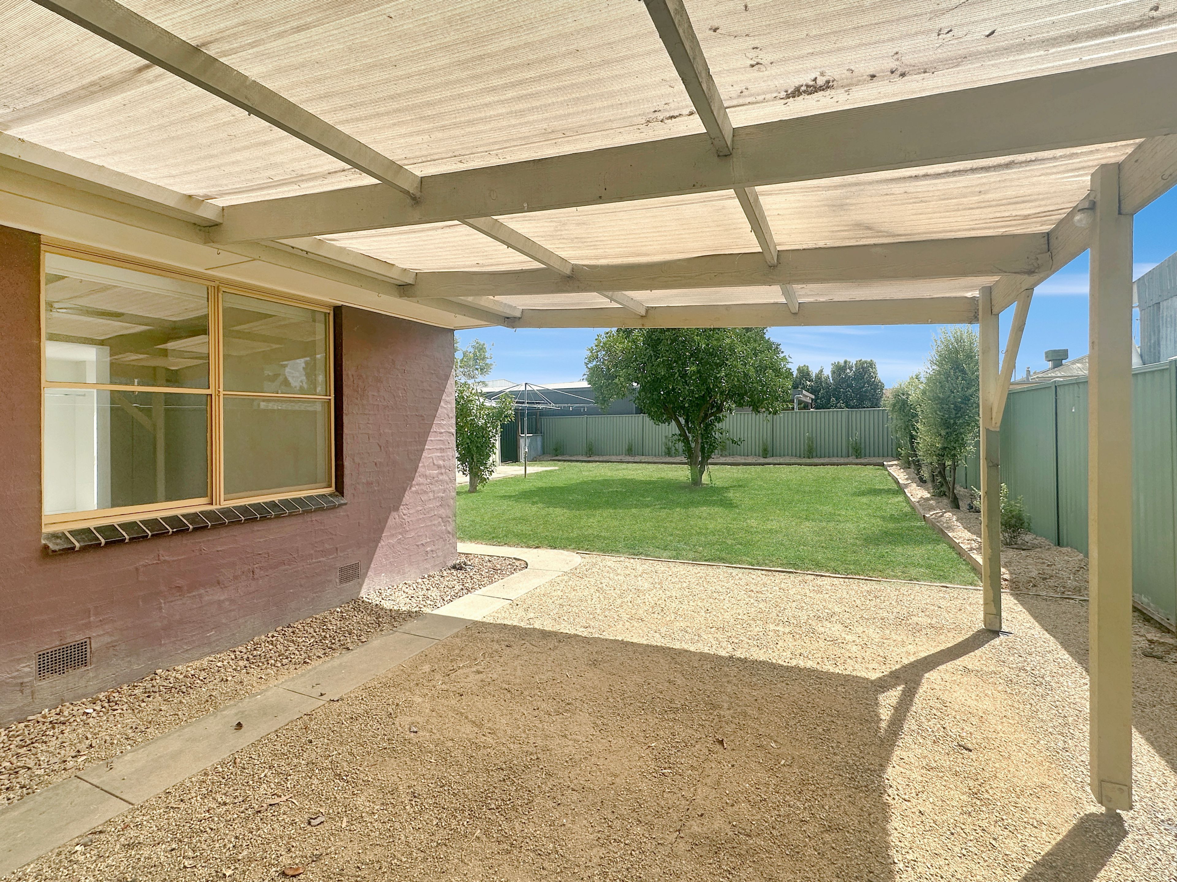 4 Larsen Street — photo 10 of 14