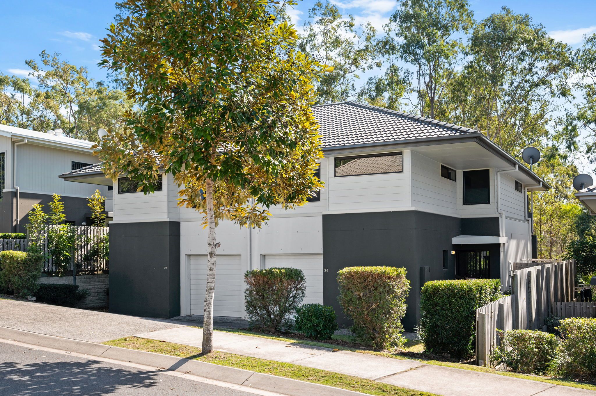 8 Carnarvon Avenue, Springfield Lakes QLD 4300