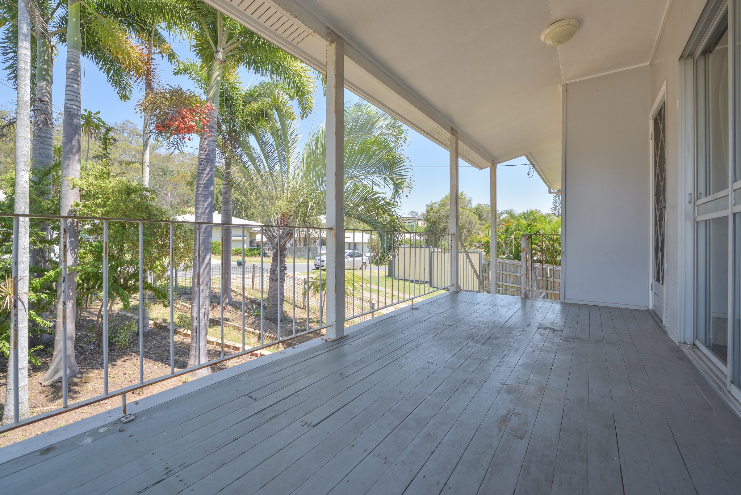 18 Drummer Street, Toolooa, QLD 4680