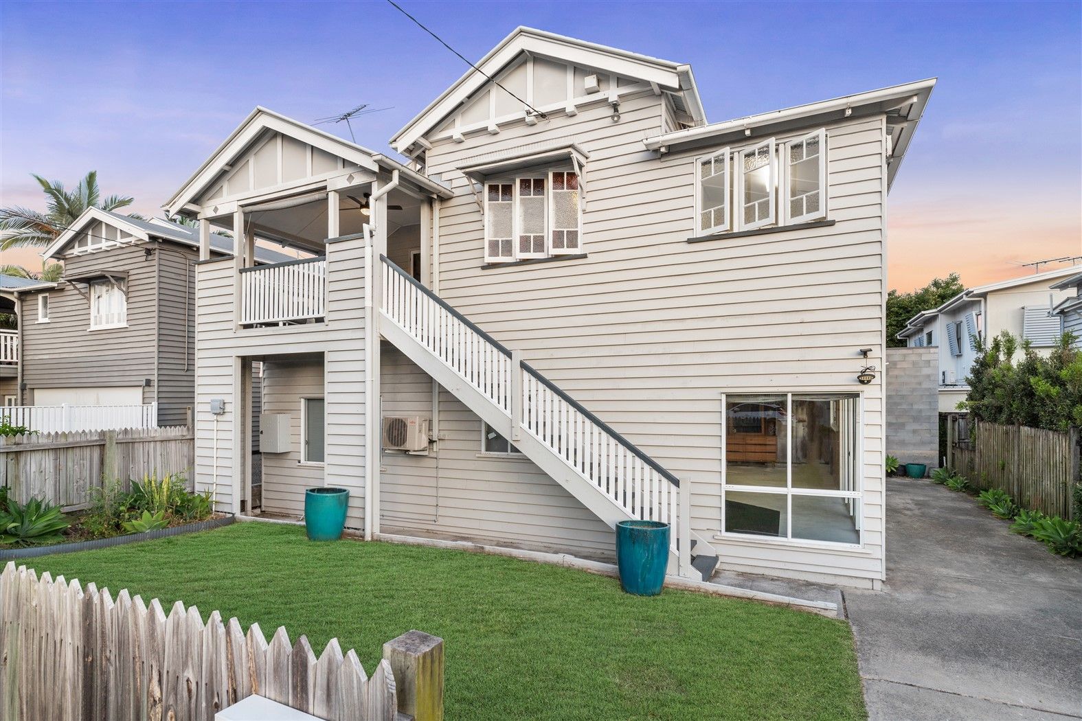11 Bradley Avenue, Kedron QLD 4031