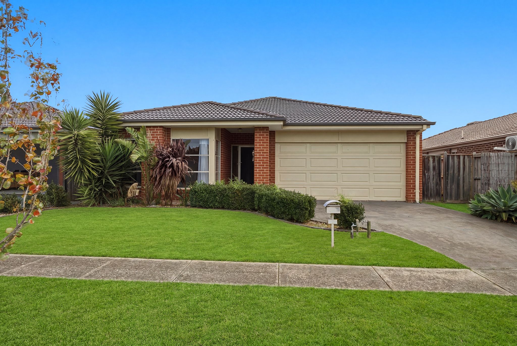 6 Winchcombe Way, Cranbourne North, VIC 3977