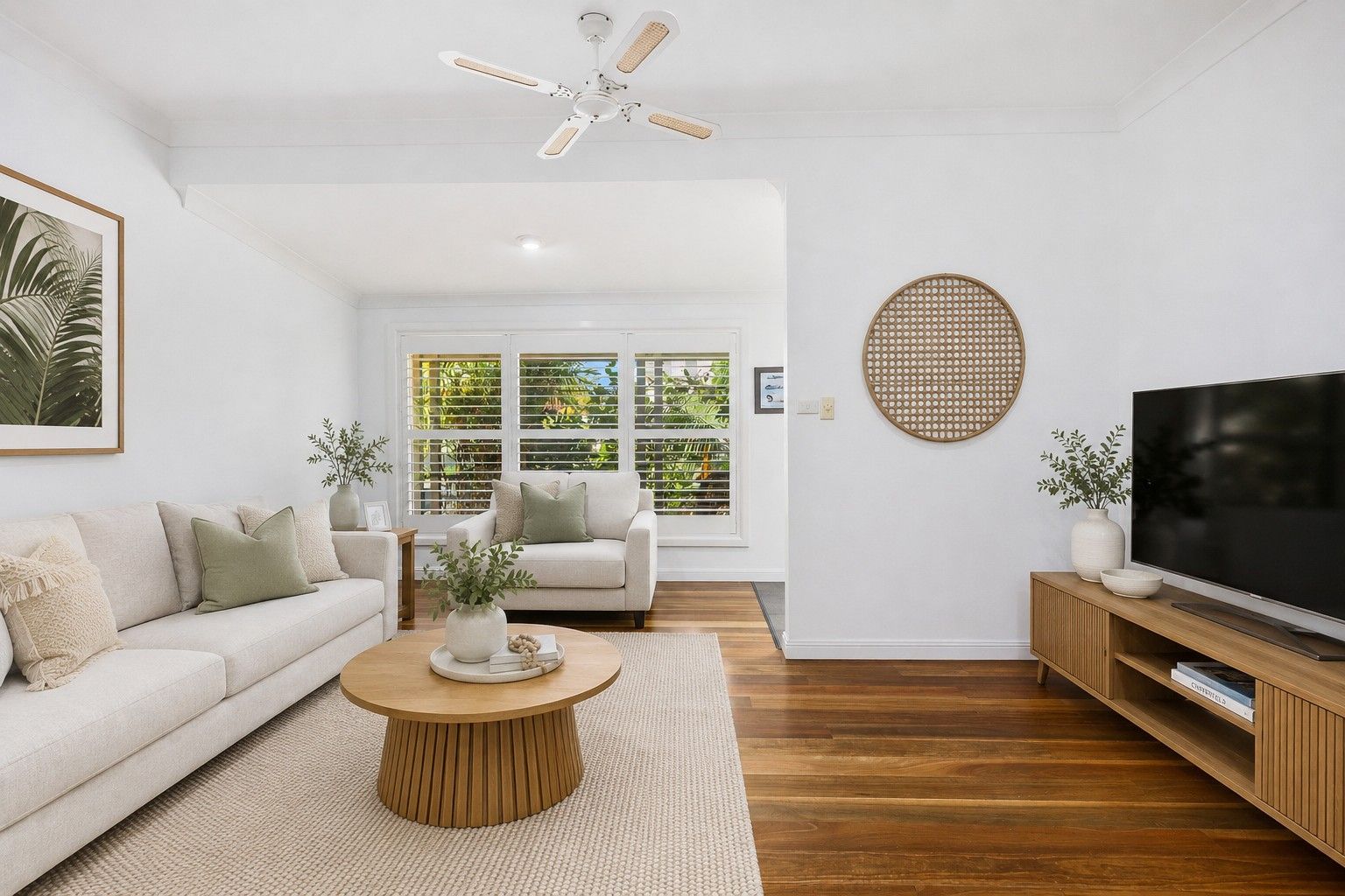 48 Wentworth Street — photo 3 of 16