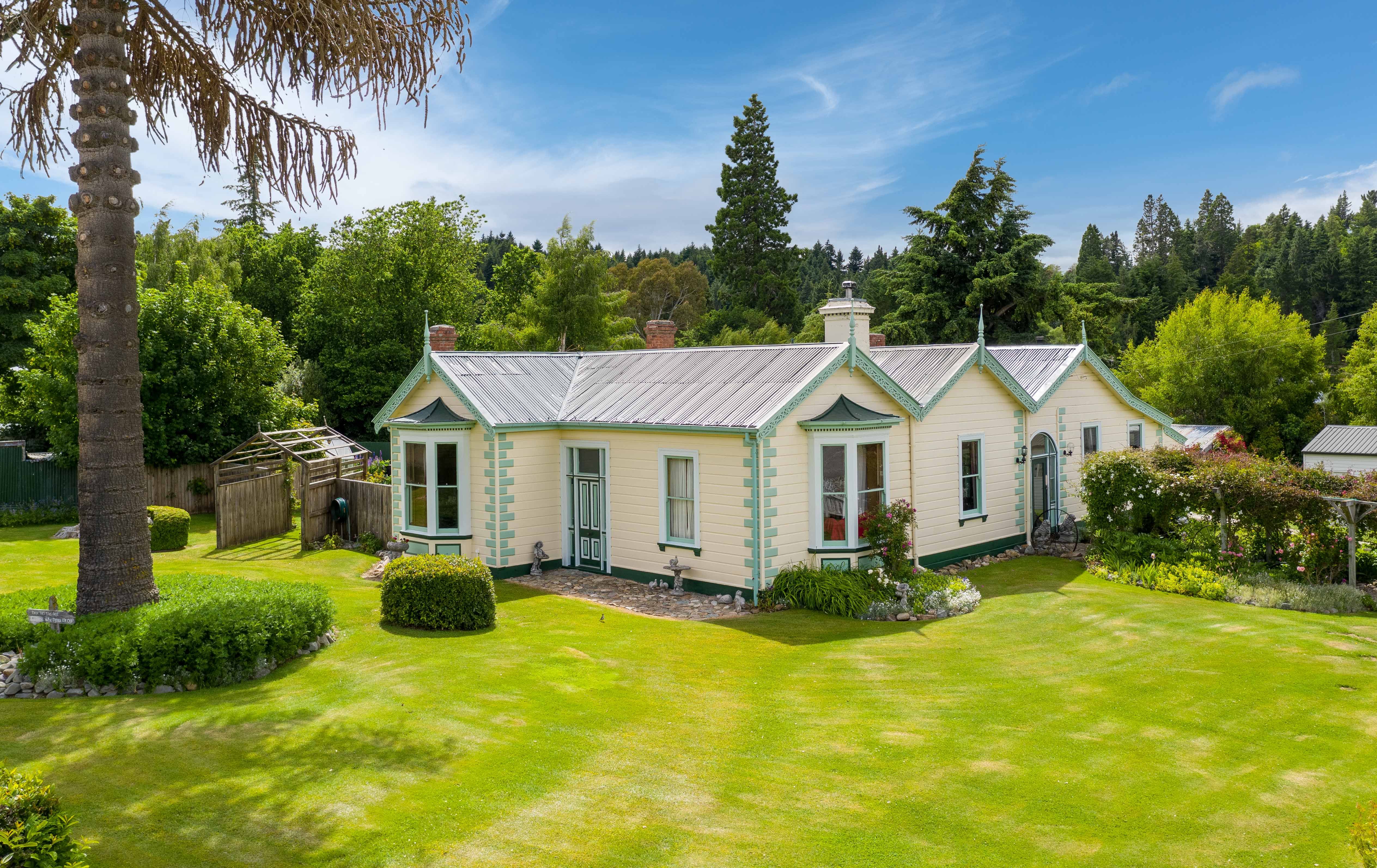 29 & 31 Derwent Street, Naseby, Otago