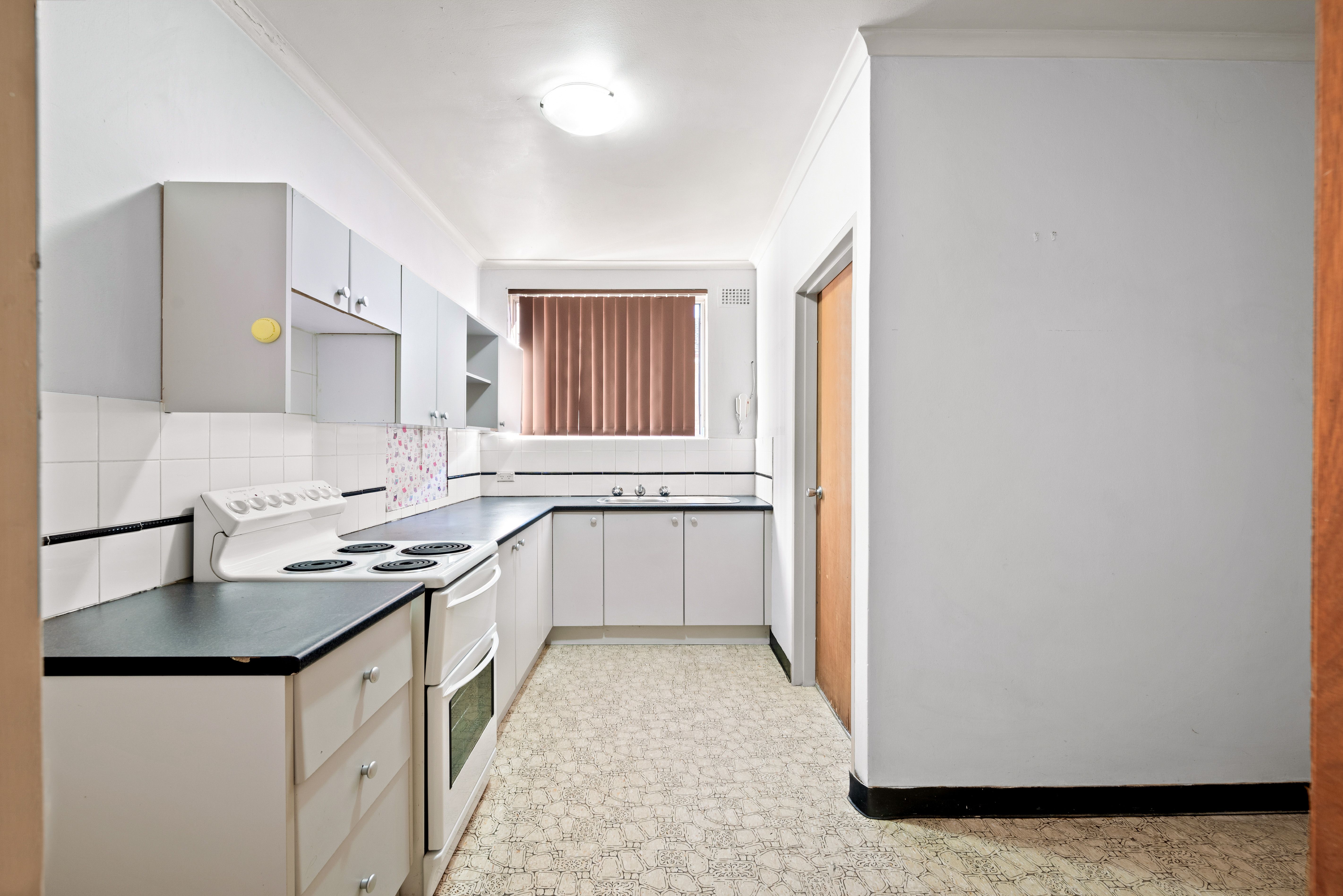 8/9 Reddall Street, Campbelltown, NSW 2560