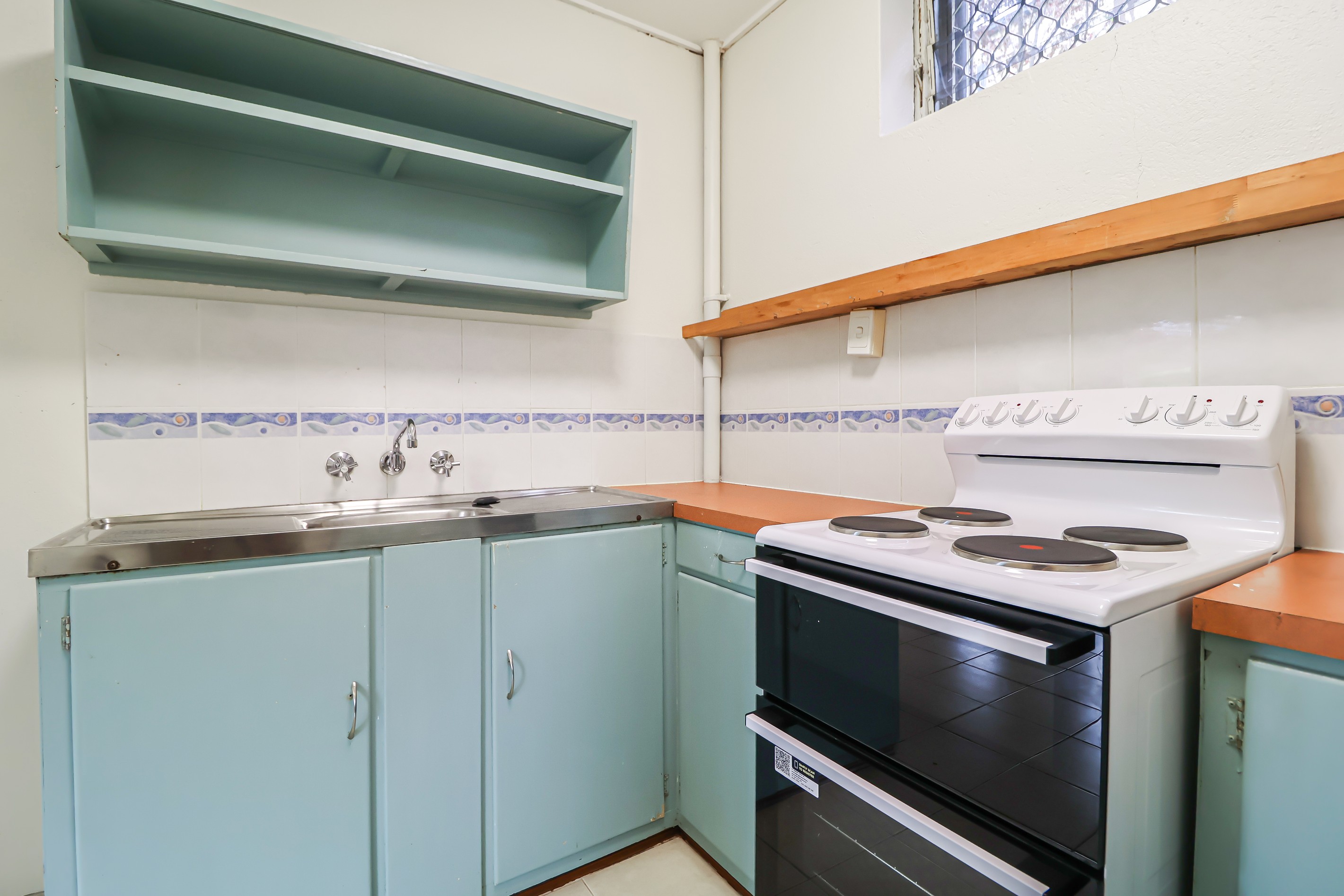 1/58 Fisher Street, West Gladstone, QLD 4680