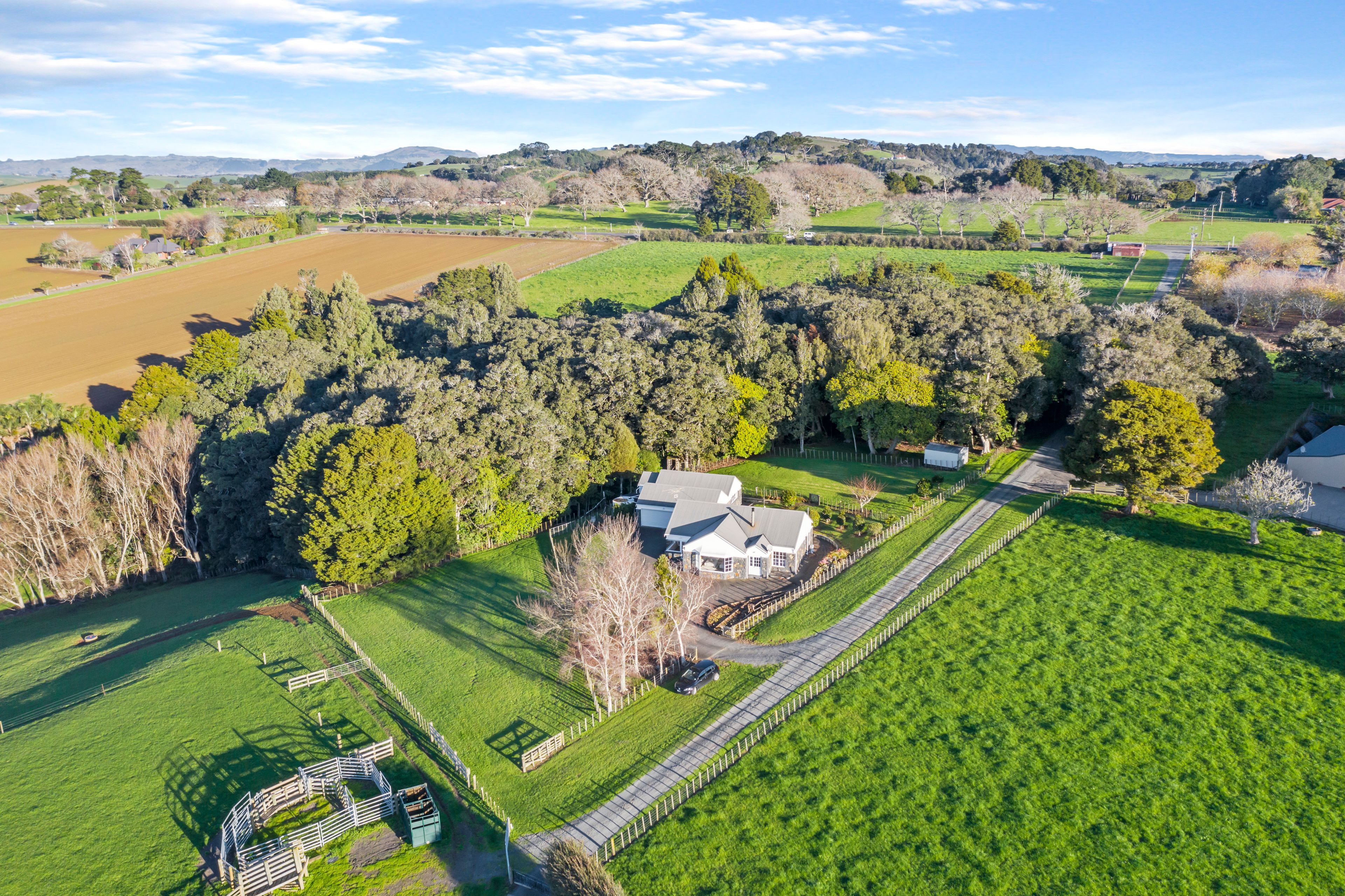 864B Waiuku Road, Patumahoe, Franklin