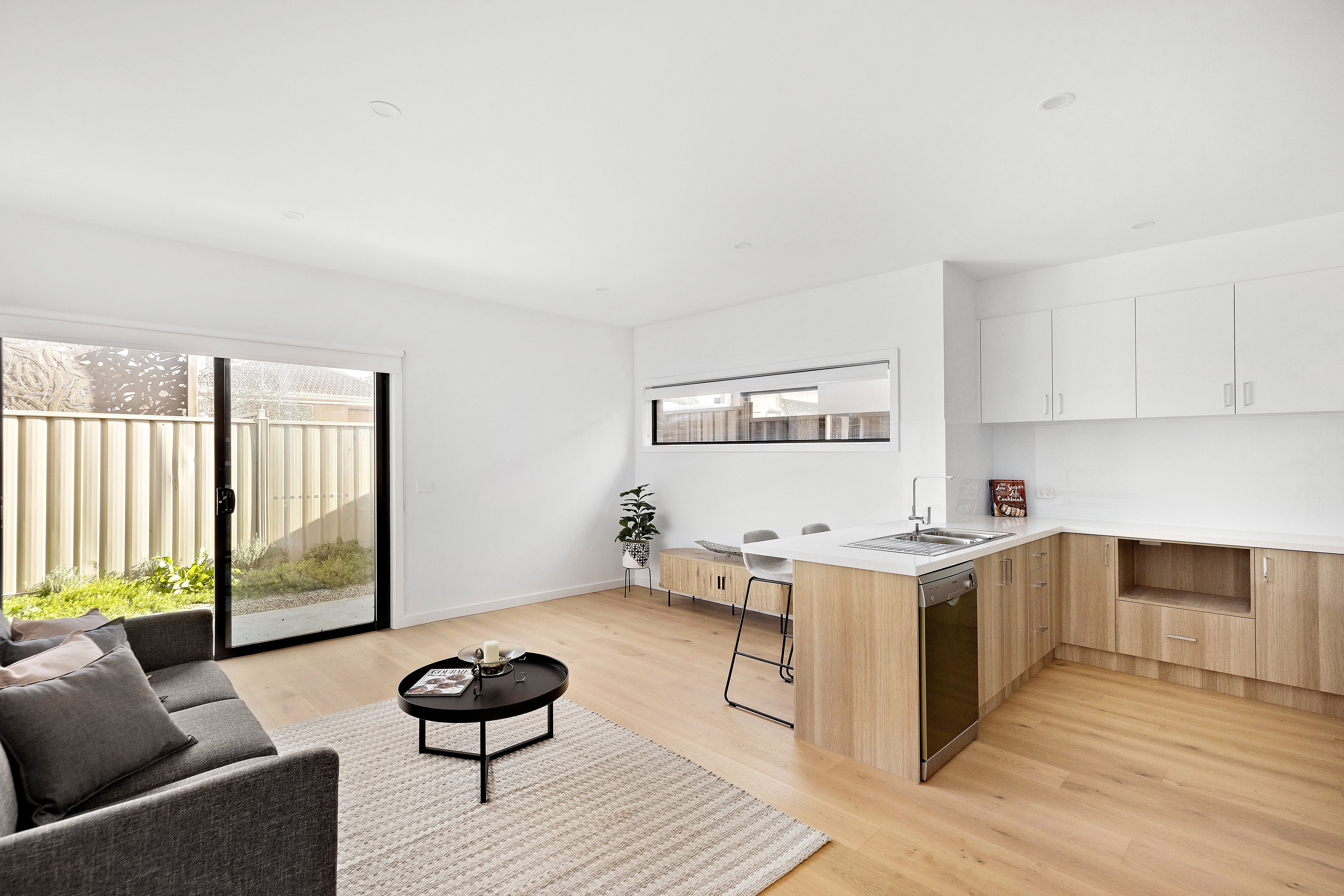 21 Hood Crescent, Fawkner VIC 3060