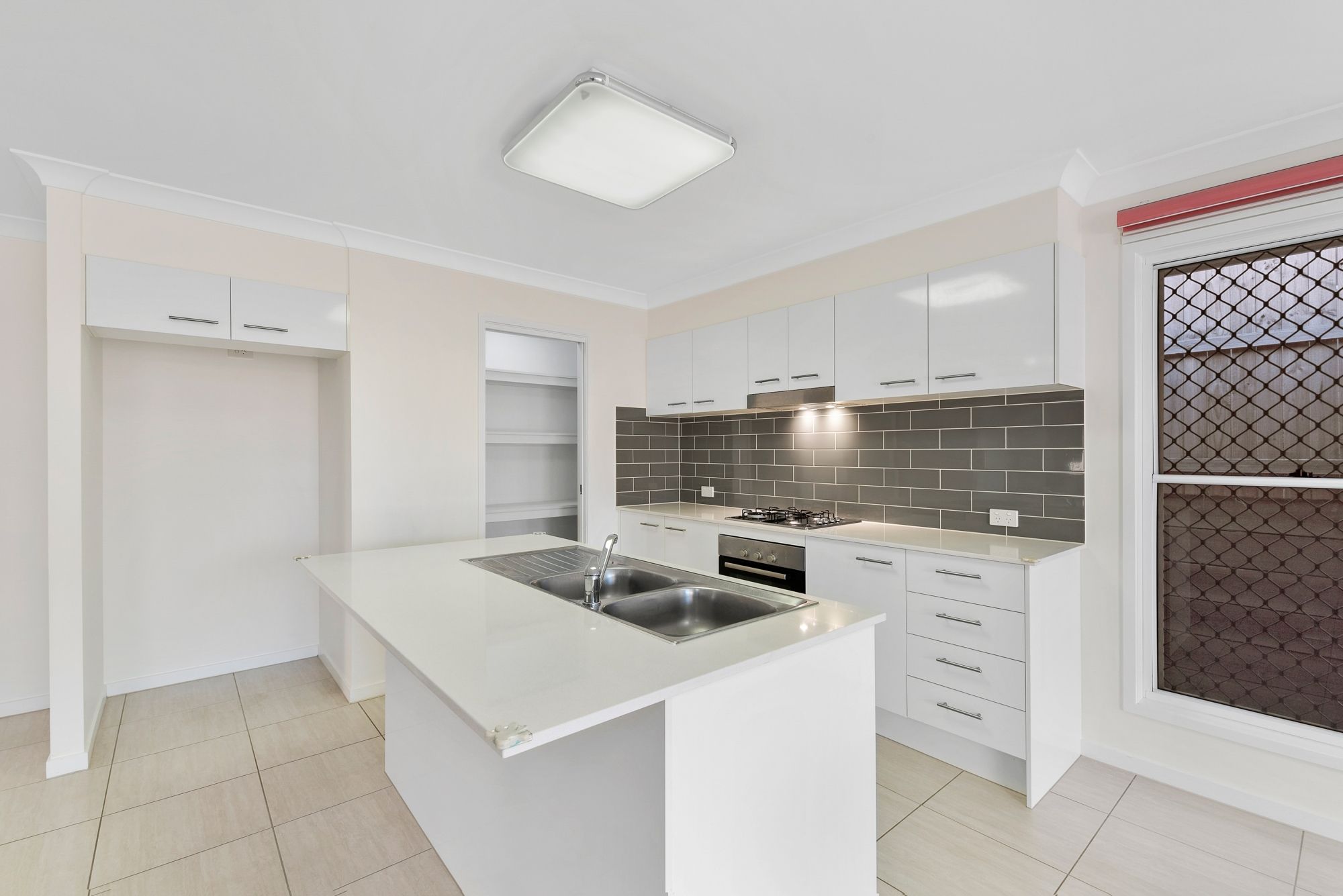4 Innes Street, North Lakes, QLD 4509