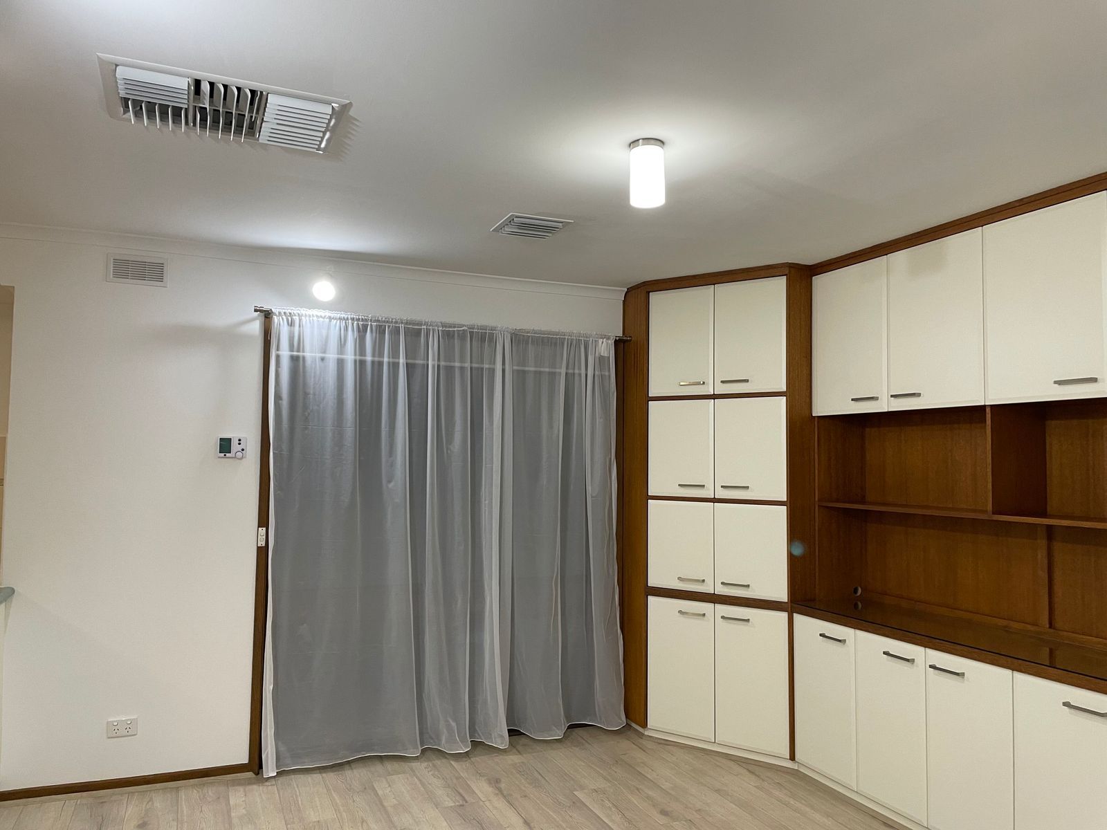 43 Rutley Crescent — photo 8 of 16