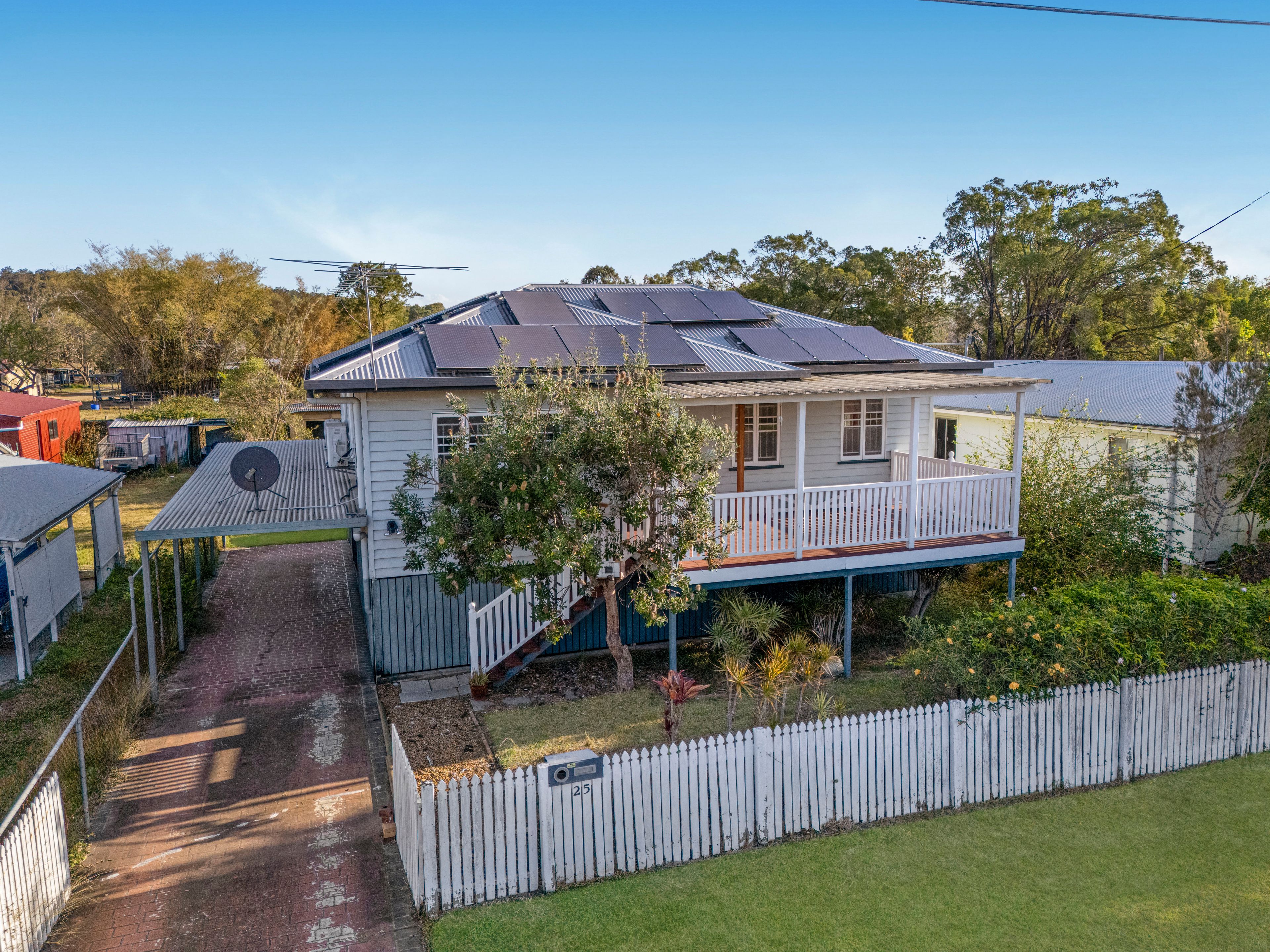 25 Videroni Street, Bundamba, QLD 4304