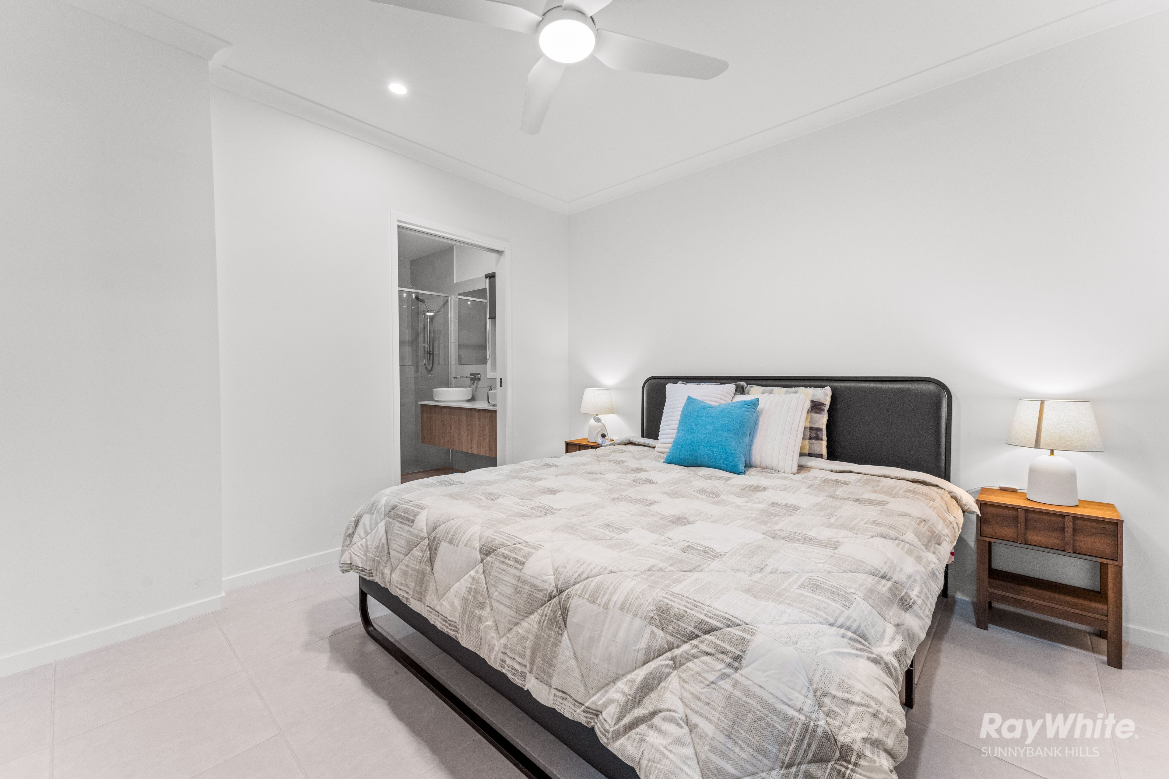 21 Compass Road — photo 11 of 30