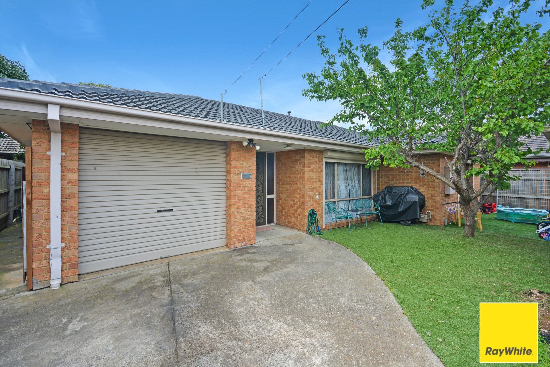 2/106 Derrimut Road — photo from Ray White Tarneit