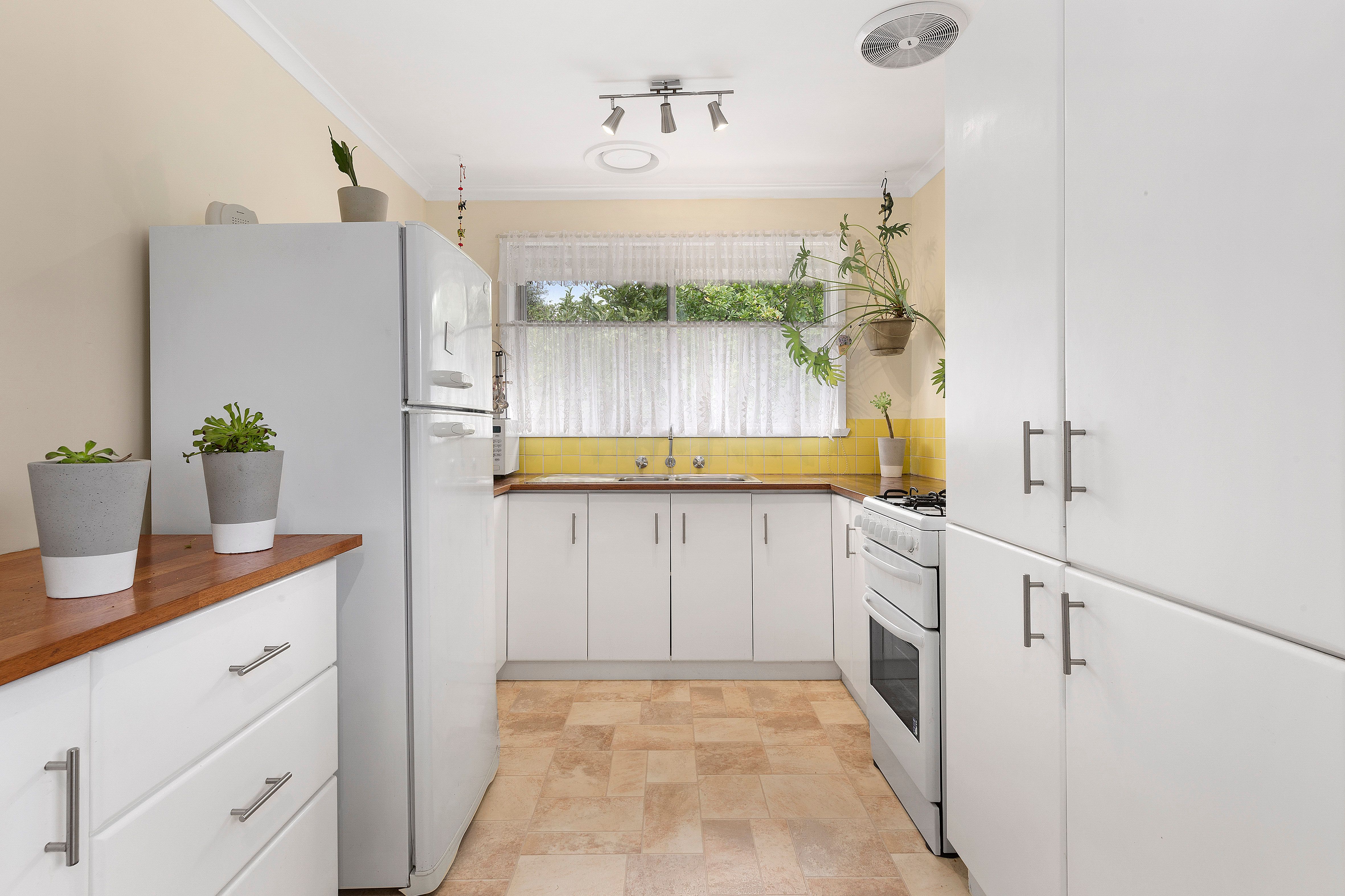 33 Arbroath Road, Wantirna South, VIC 3152