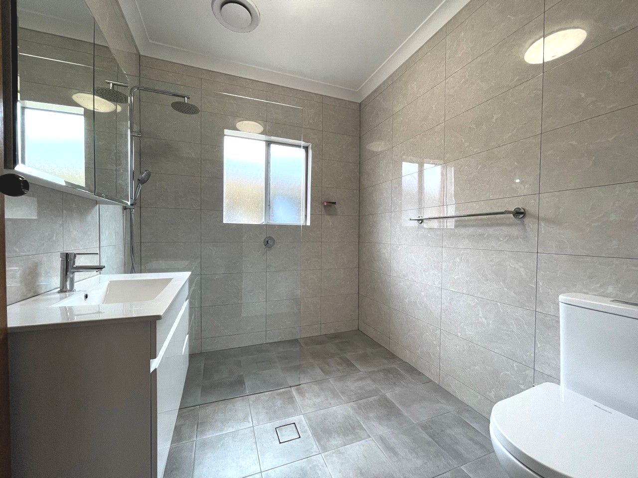 33 Bath Street — photo 6 of 9