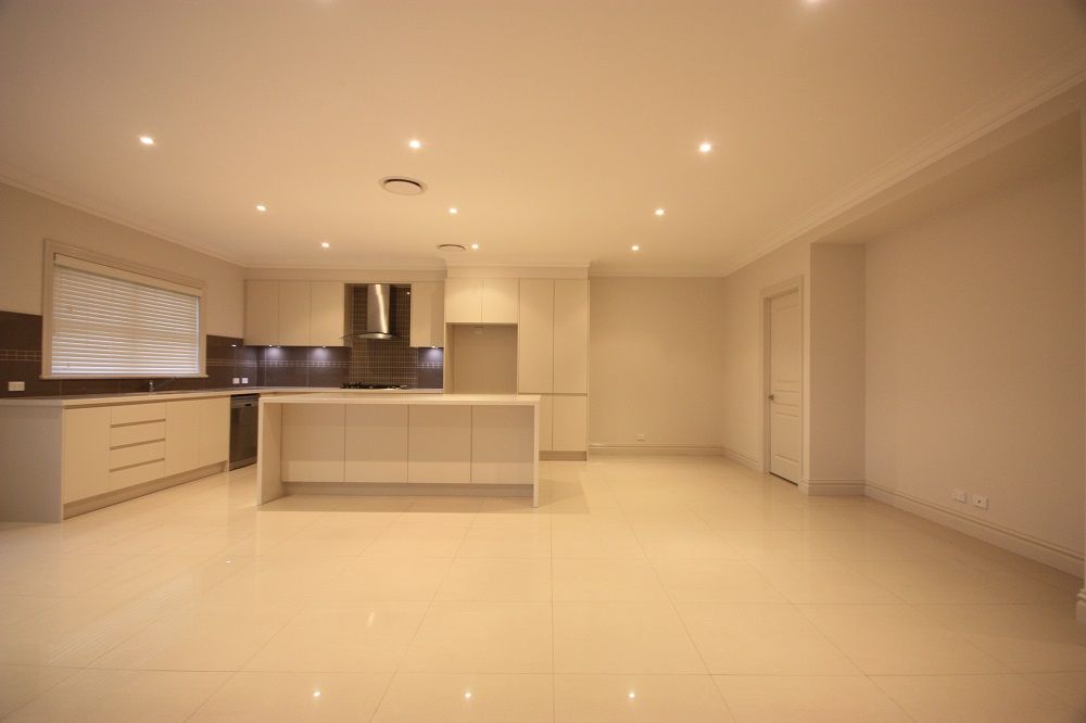 37 Young Circuit, ELDERSLIE, NSW 2335