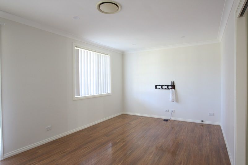 34 Trobriand, Glenfield, NSW 2167
