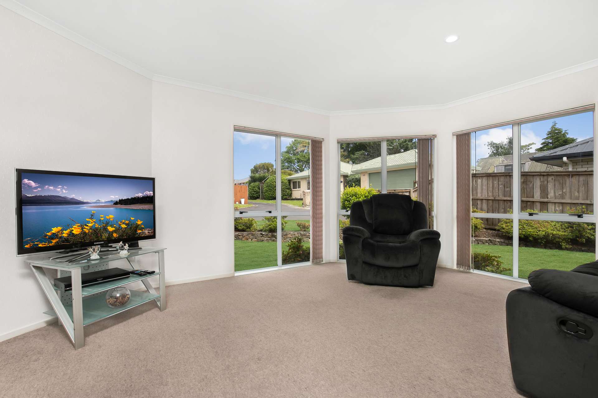 19b Shannon Grove (also known as 19B Puriri Road) photo 2