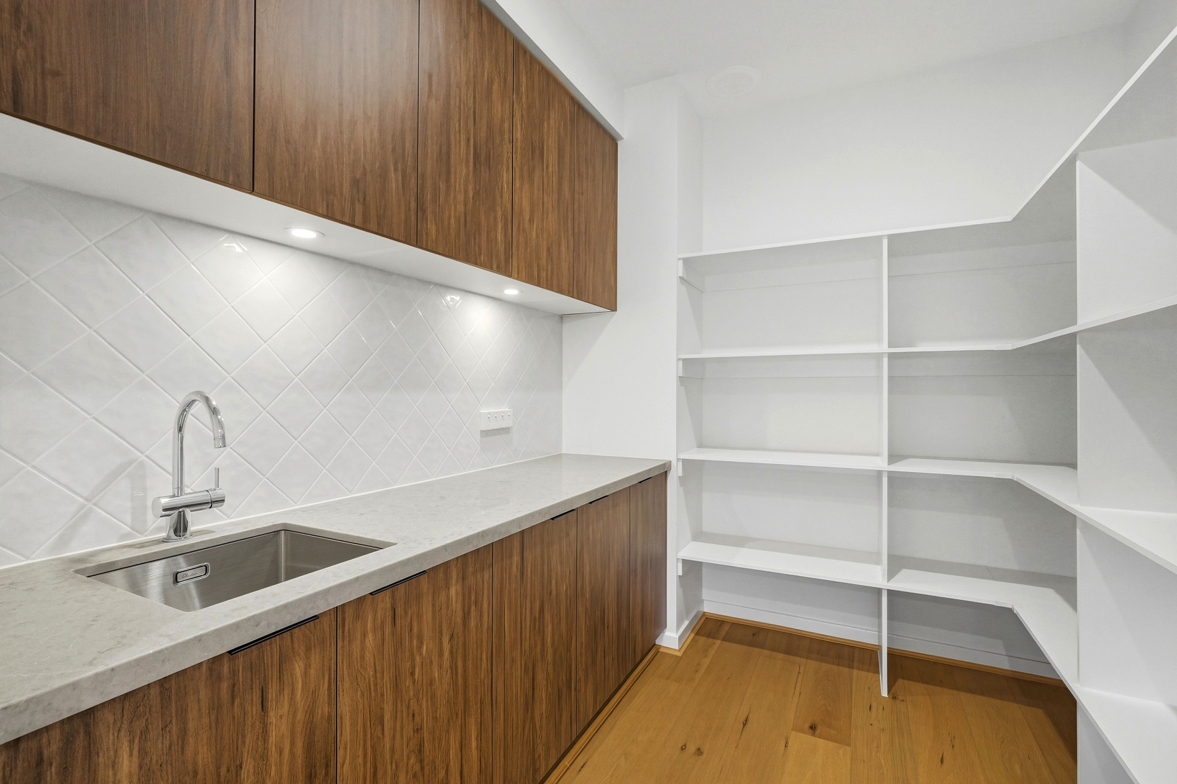 2 Belgravia Avenue — photo 7 of 20