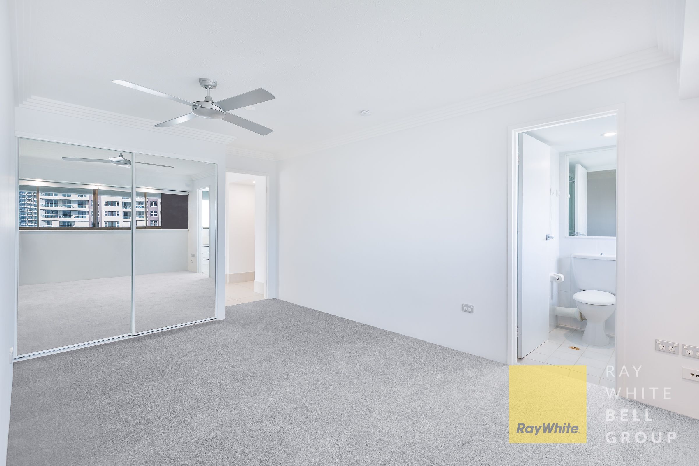 63/18 Commodore Drive — photo 20 of 26