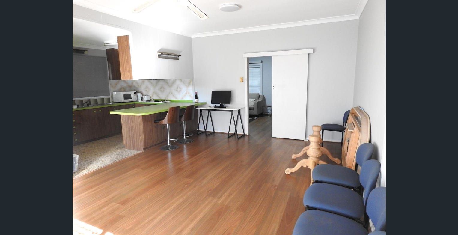 79 Elizabeth Drive — photo 3 of 9