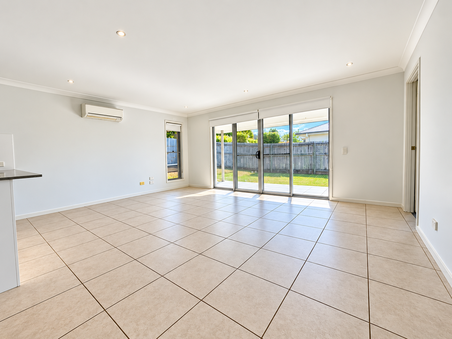 12 Coggins Street — photo 3 of 12