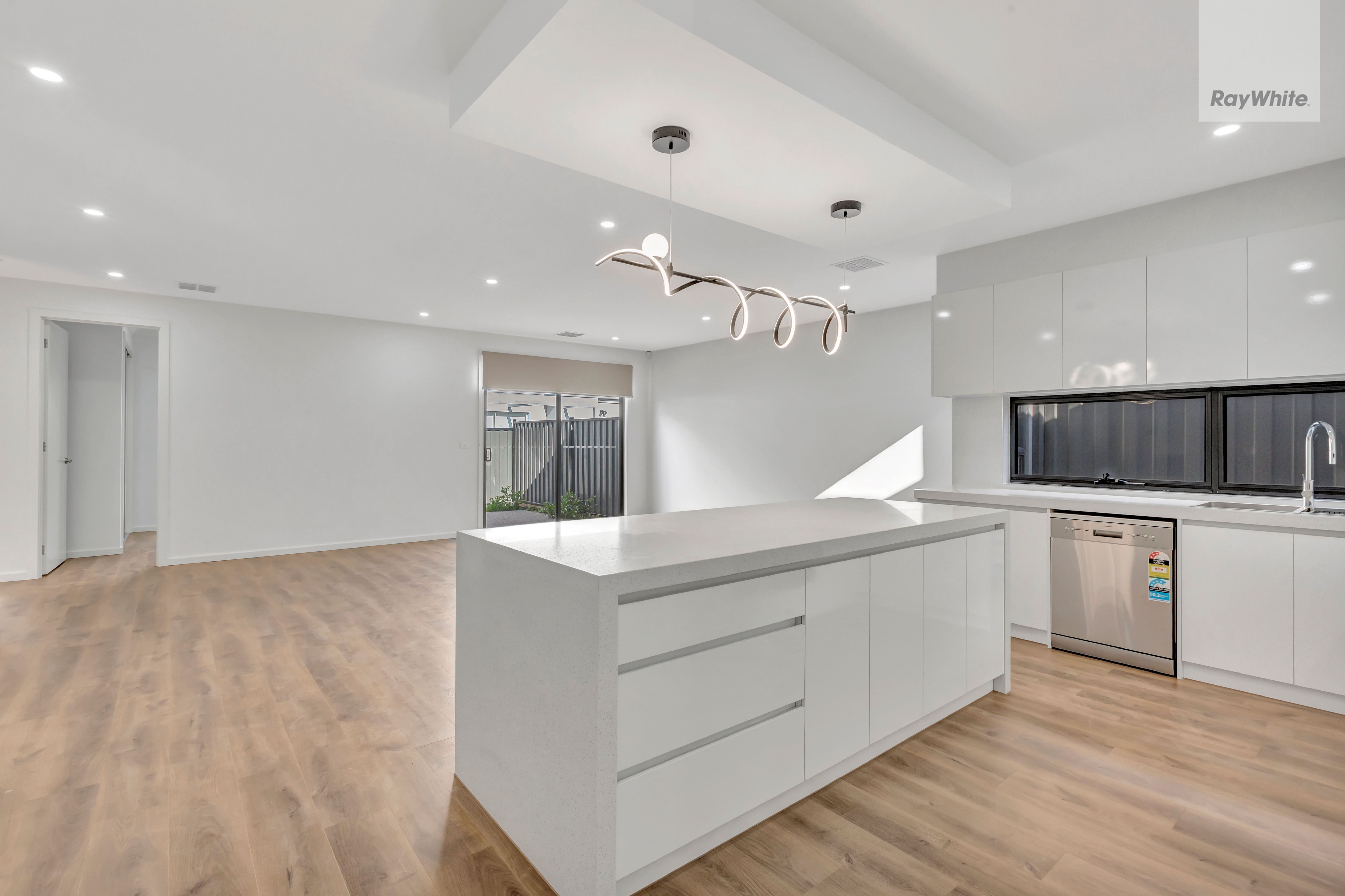 50 Mealie Avenue — photo 5 of 11