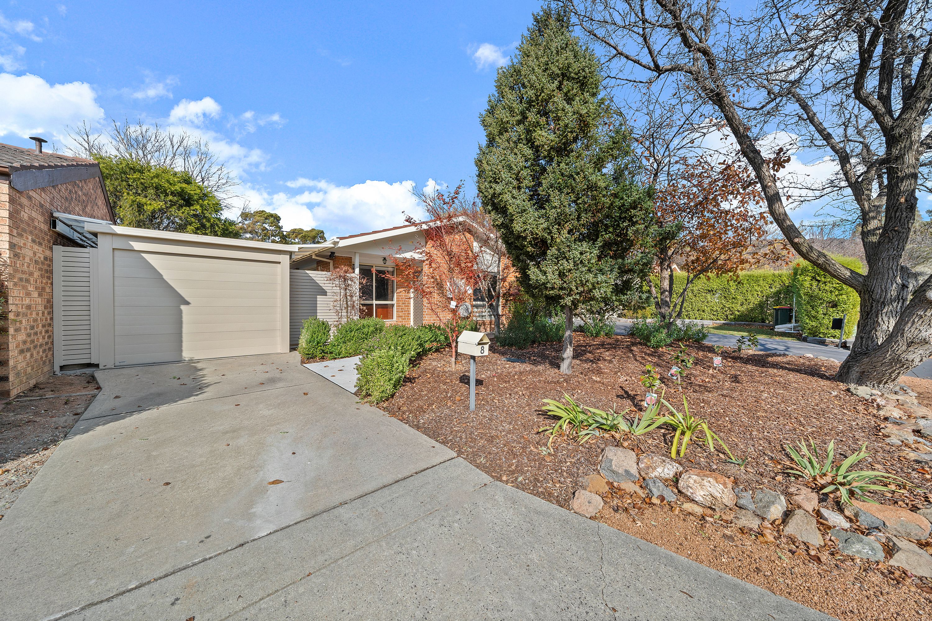 8 Burhop Close, Theodore, ACT 2905
