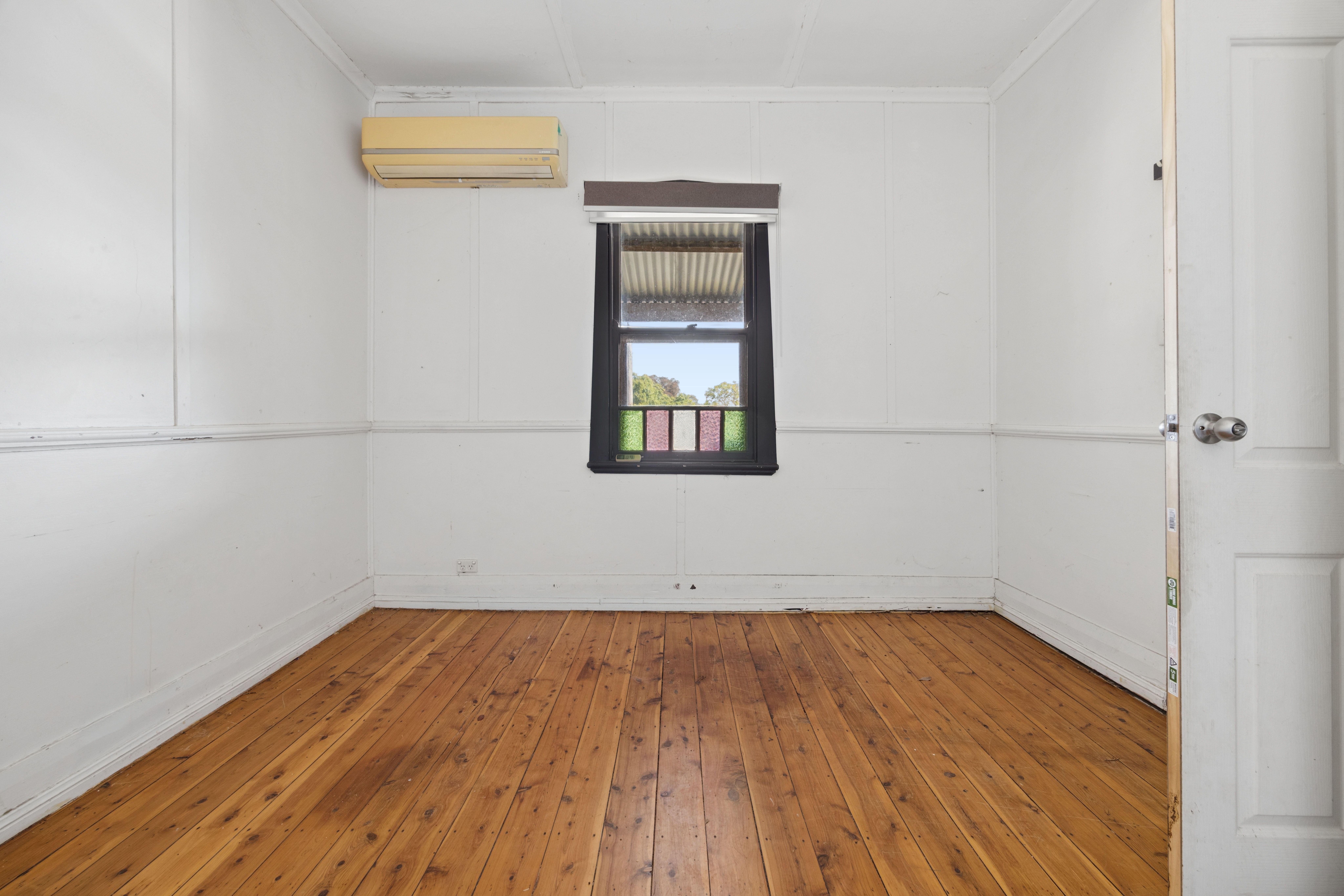 31 Brock Street — photo 8 of 14