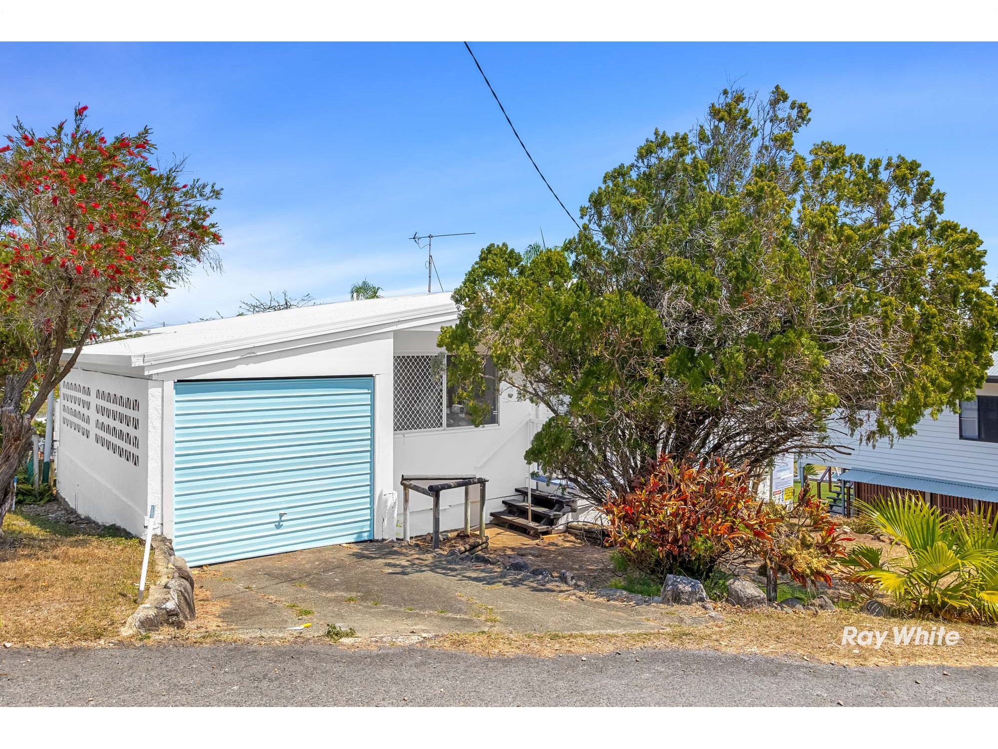 5 Cathne Street, Cooee Bay, QLD 4703