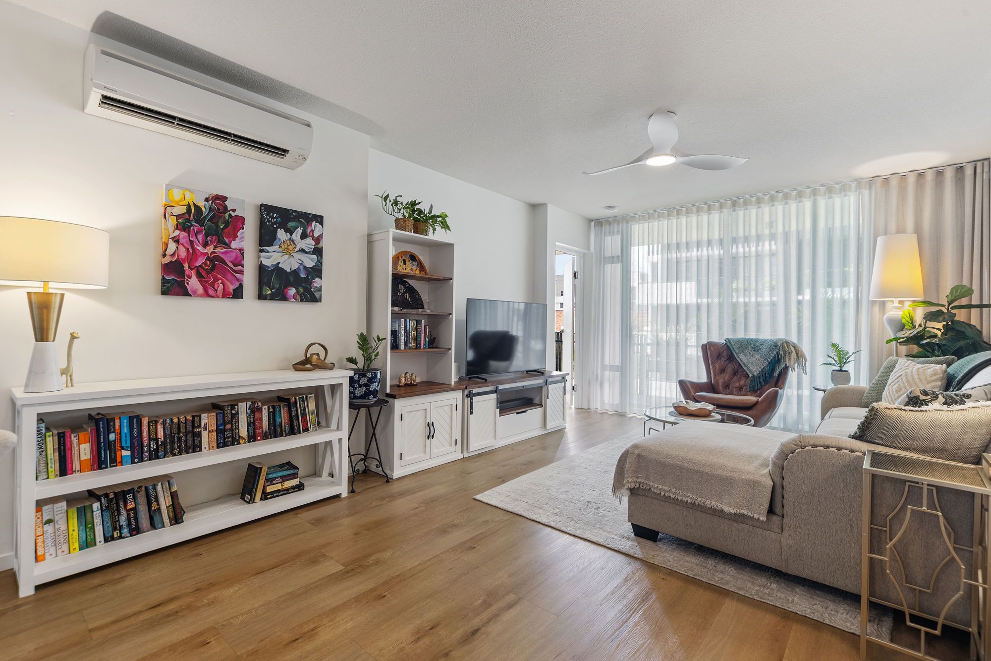 508/53 Wyandra Street — photo 8 of 30