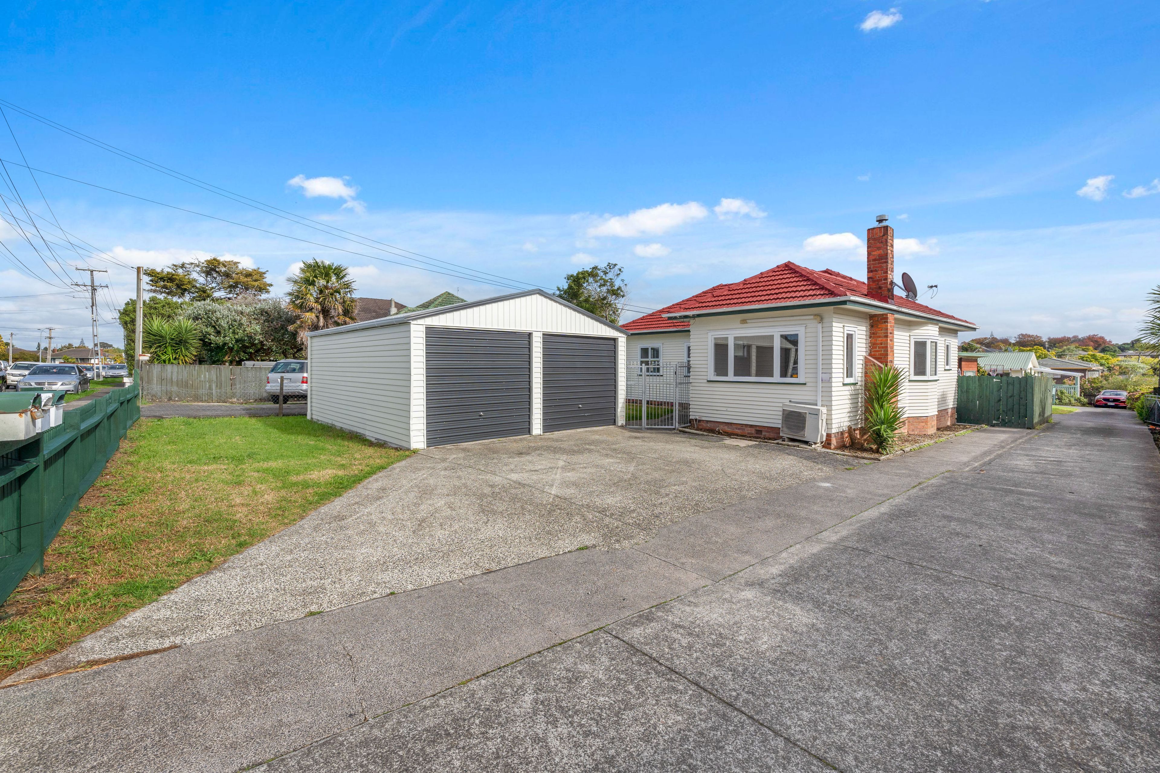 33 Earlsworth Road, Mangere East, Manukau City