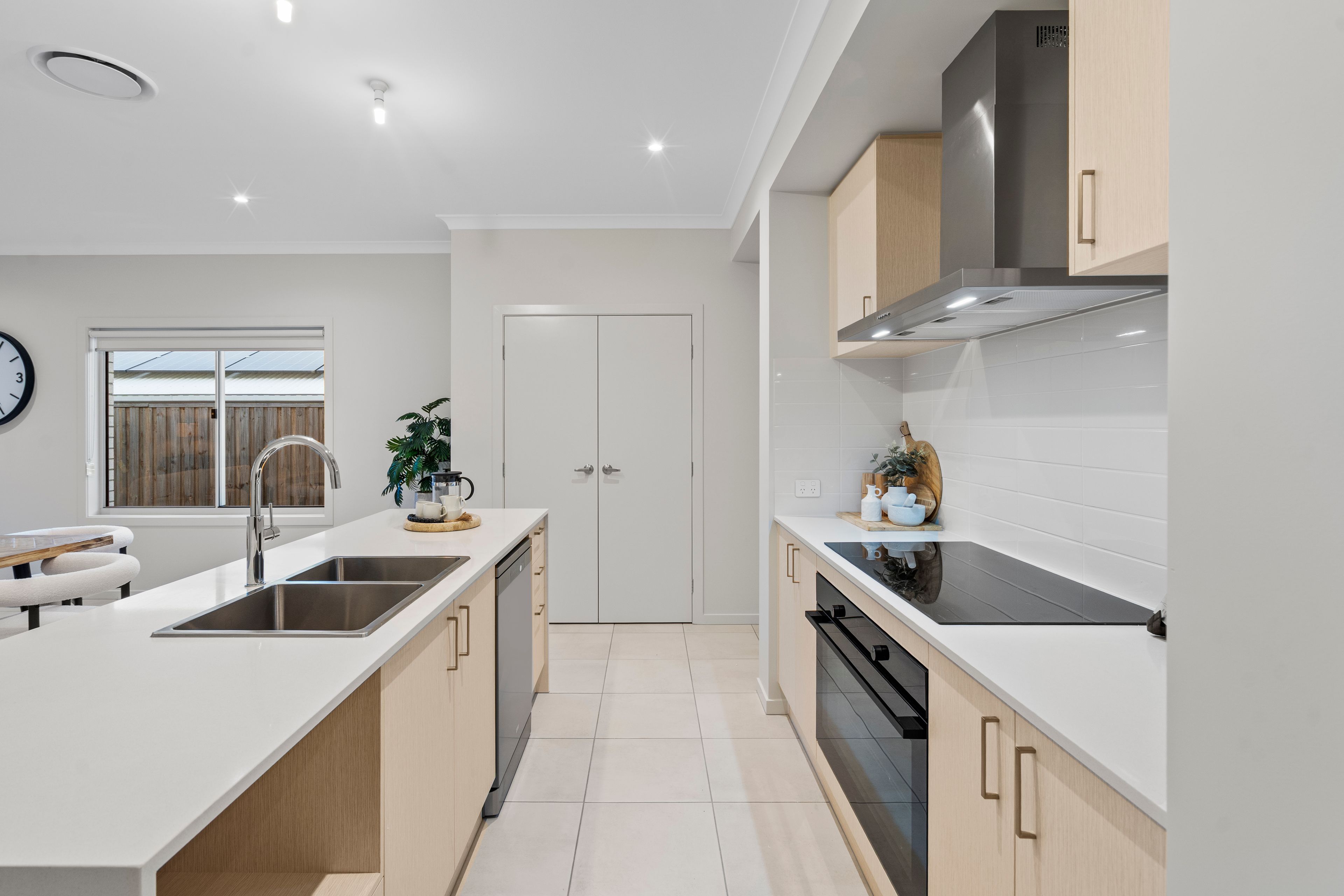 50 Carnarvon Drive — photo 8 of 23