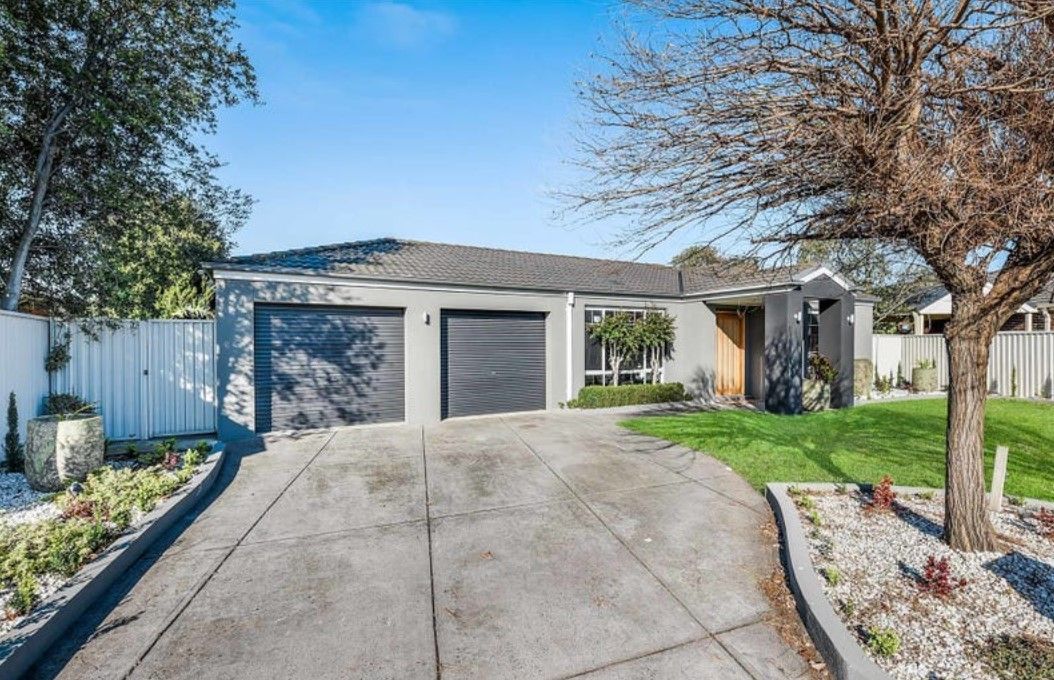 8 Howqua Place, Pakenham, VIC 3810