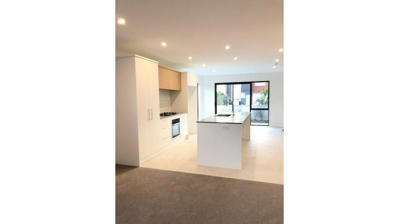21 Whimbrel Road, Flat Bush, Manukau City