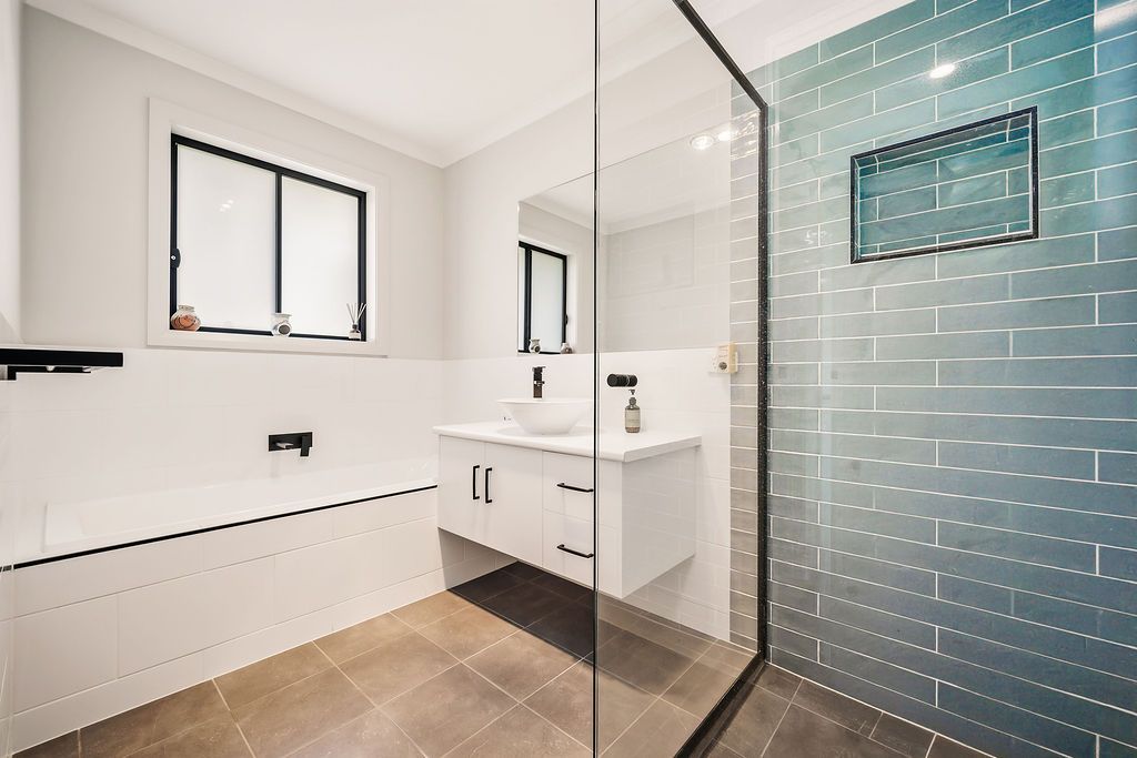 23 Collins Drive — photo 16 of 24
