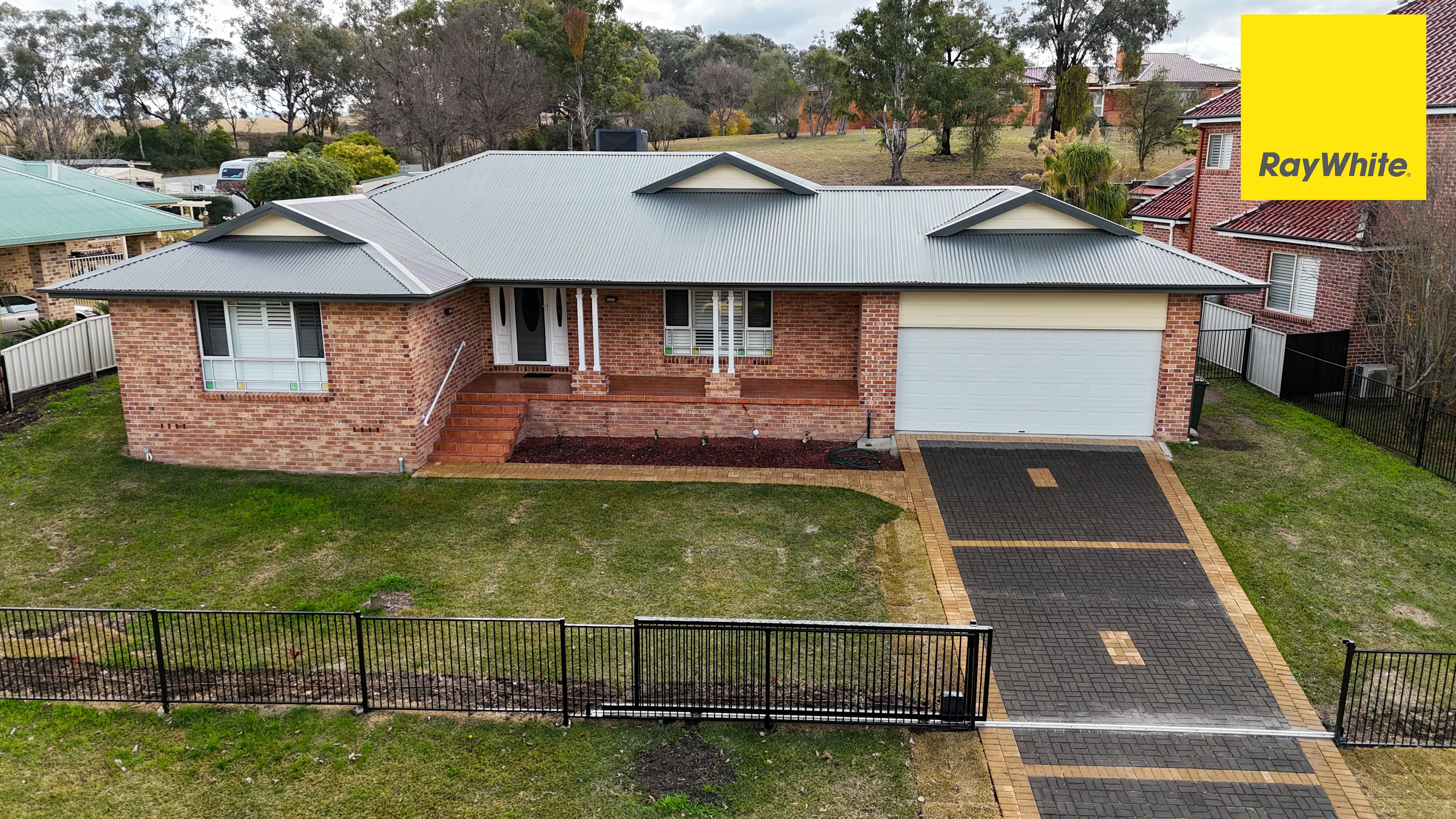 85 Gordon Street, Inverell NSW 2360