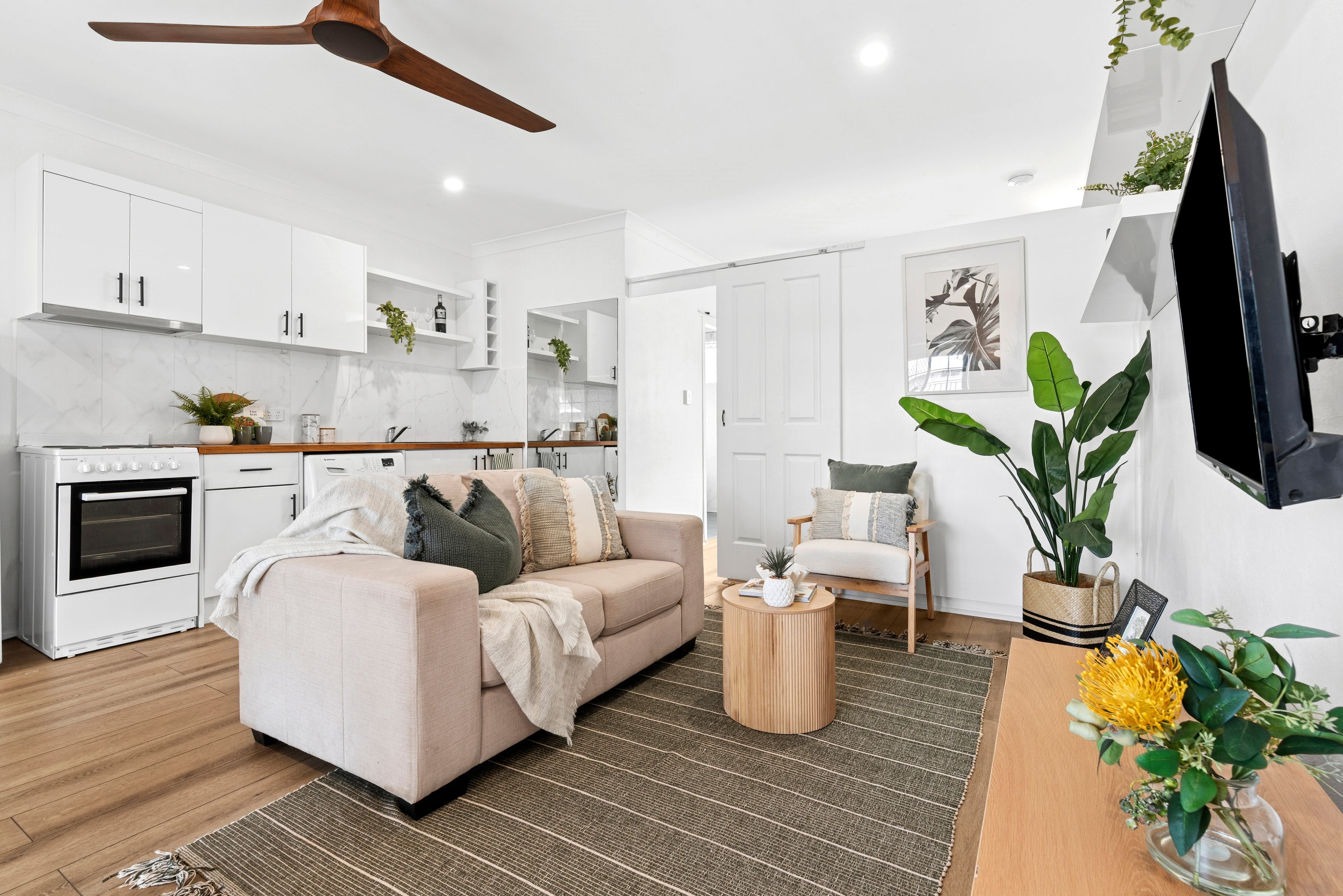 87-91 Earl Street, Westcourt QLD 4870