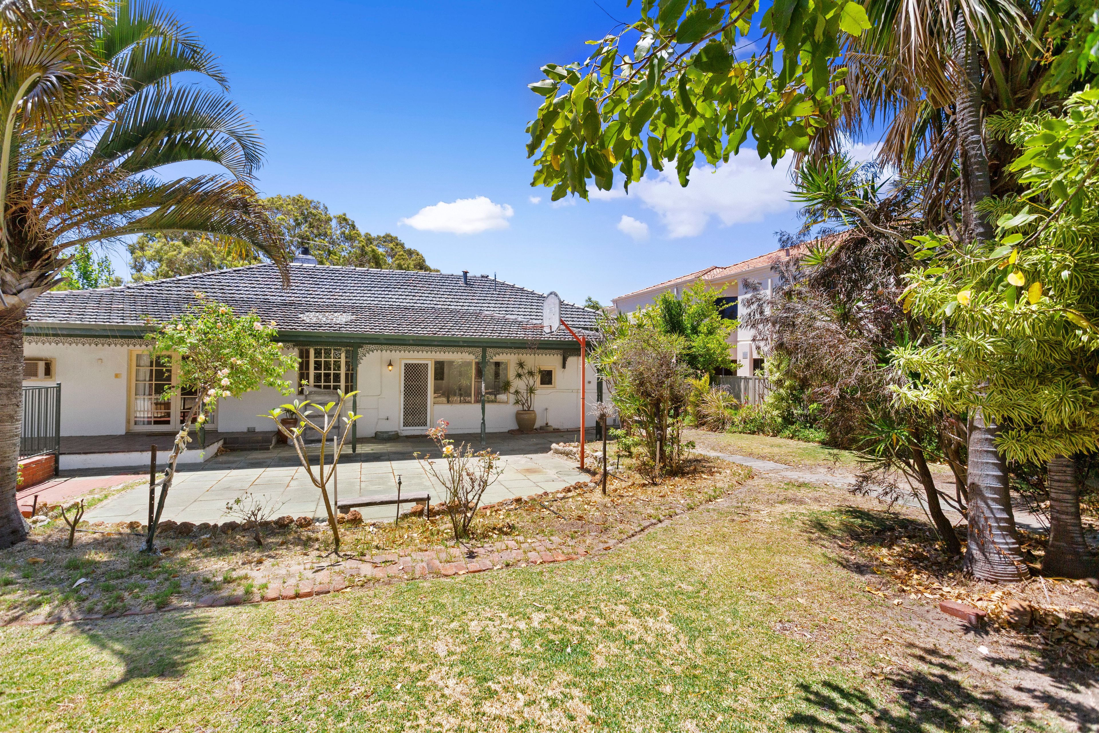 4 Edna Road, Dalkeith, WA 6009