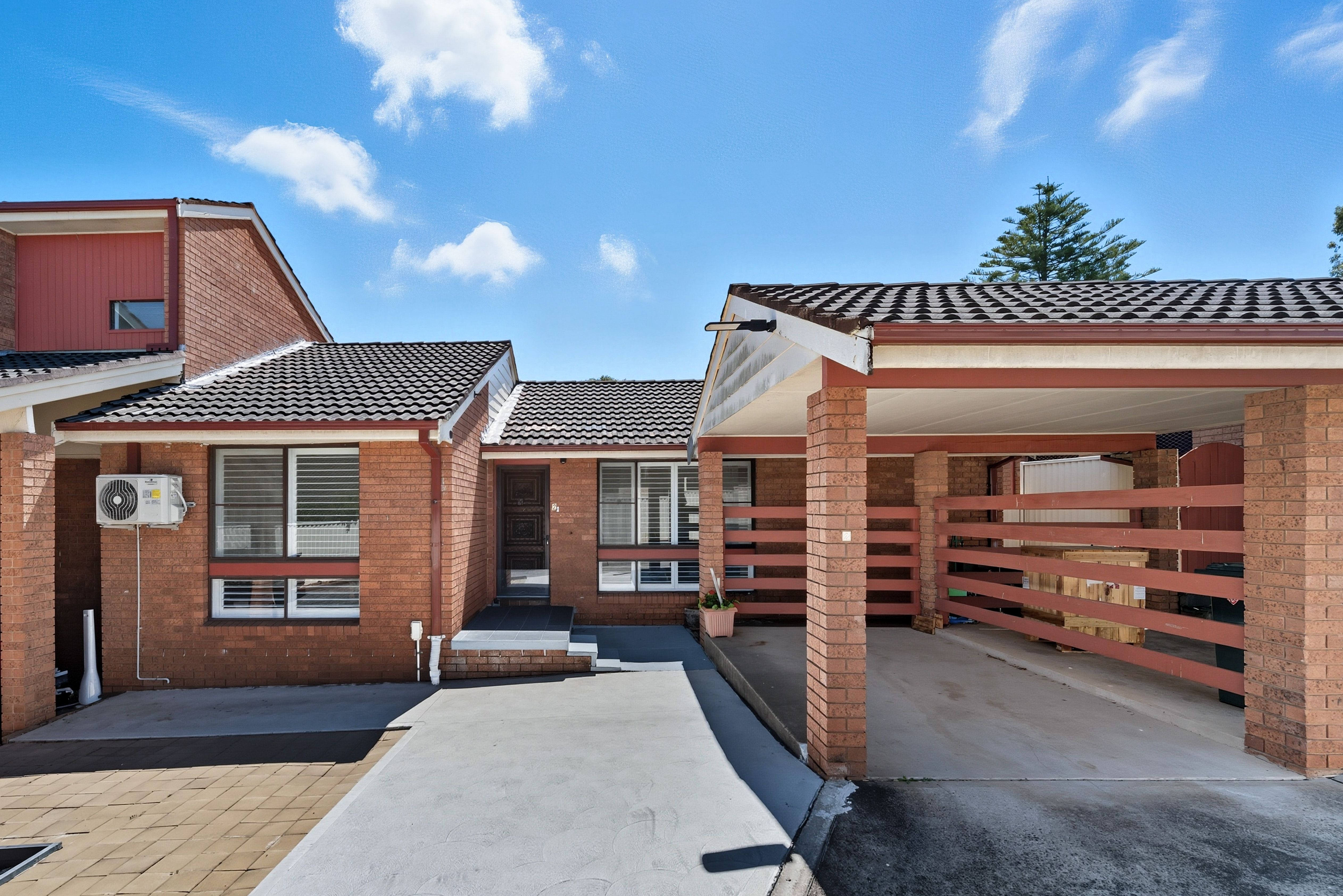 65 Canterbury Road, Glenfield NSW 2167