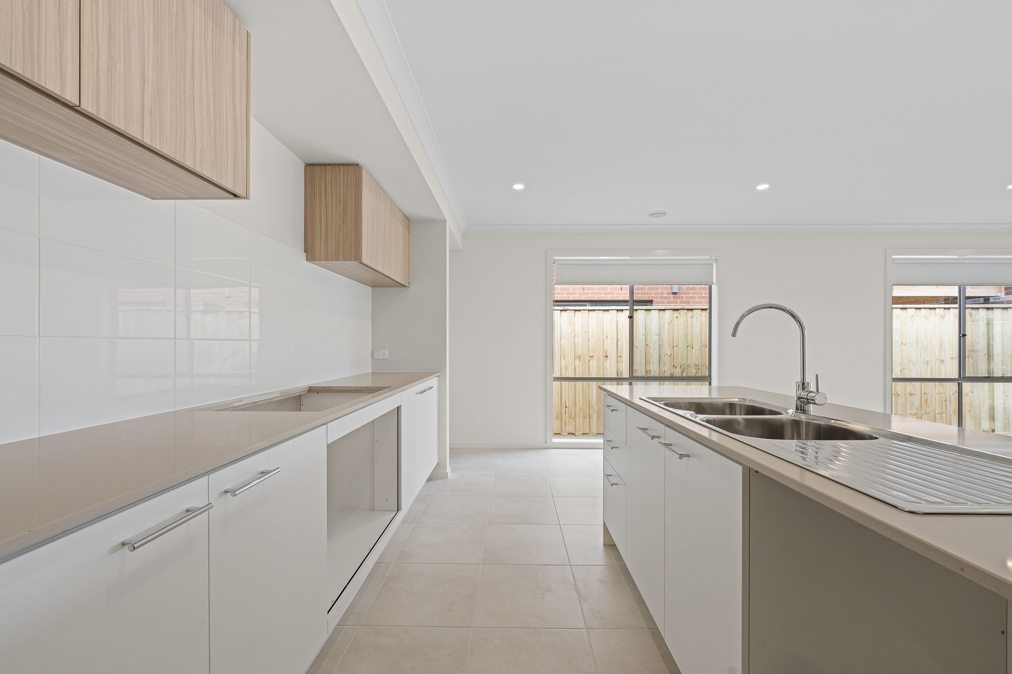 15 Sunlight Avenue, Clyde North, VIC 3978