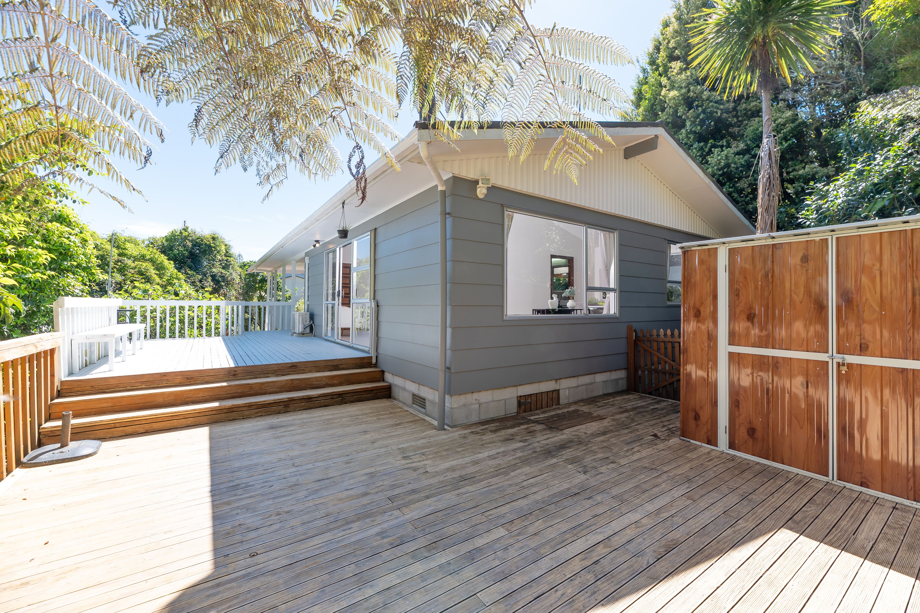 12 Simon Ellice Drive, Bayview, North Shore City