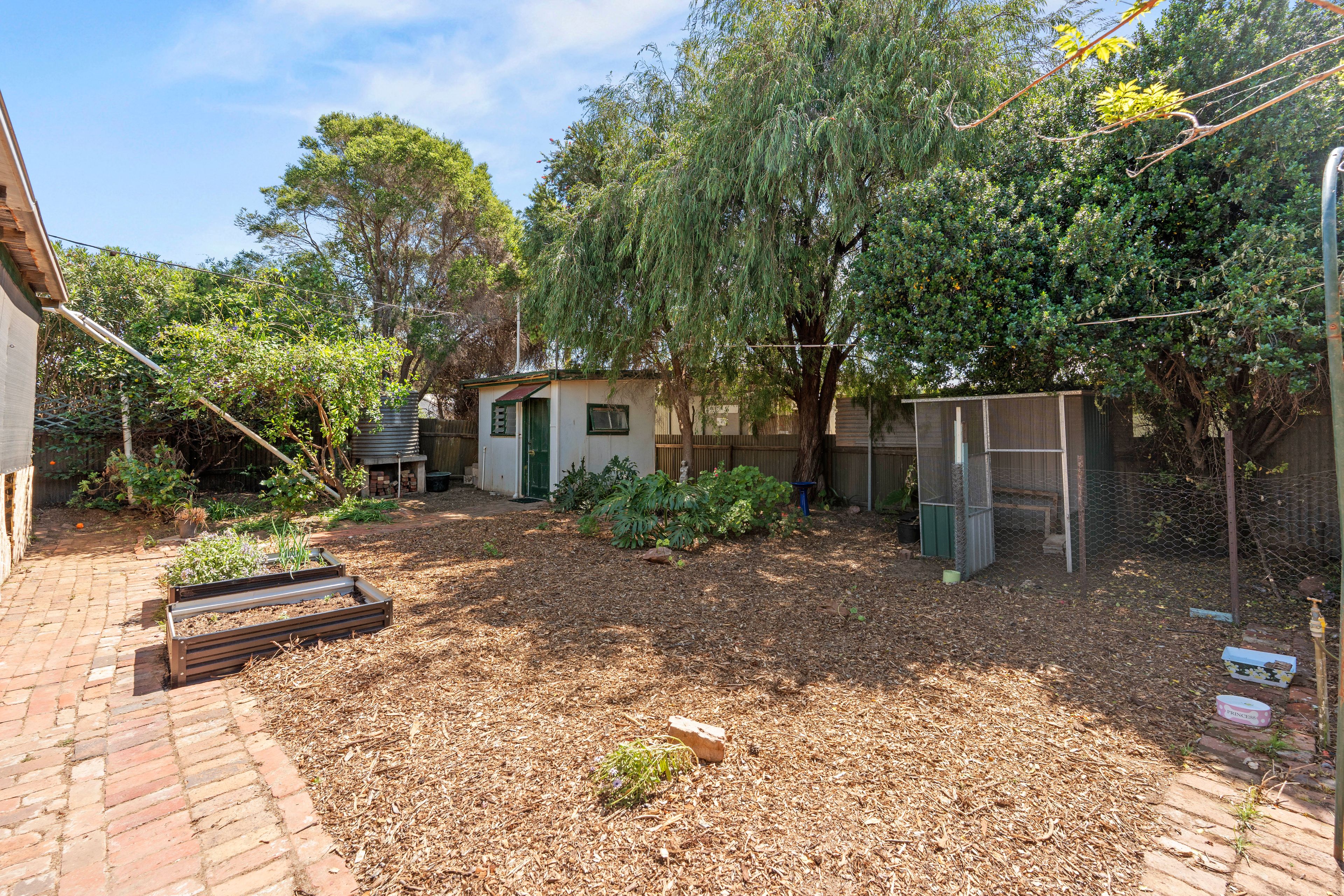 83 Cornish Terrace — photo 13 of 16