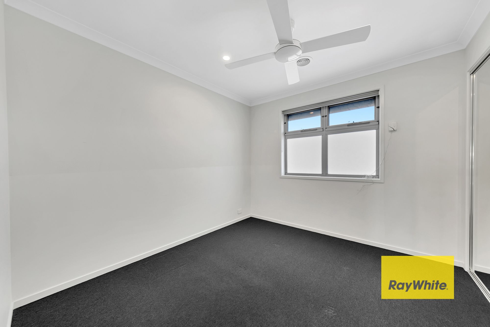 16 Burgess Street — photo 7 of 10